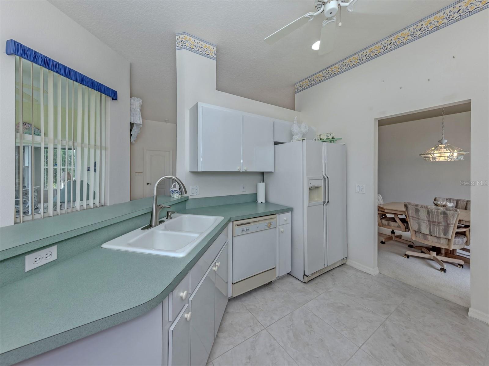 Image 14 of 50 For 737 Pond Lily Way