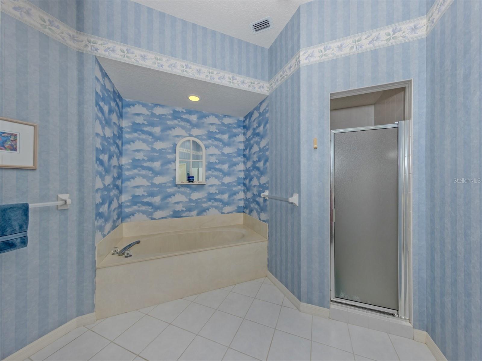 Image 19 of 50 For 737 Pond Lily Way