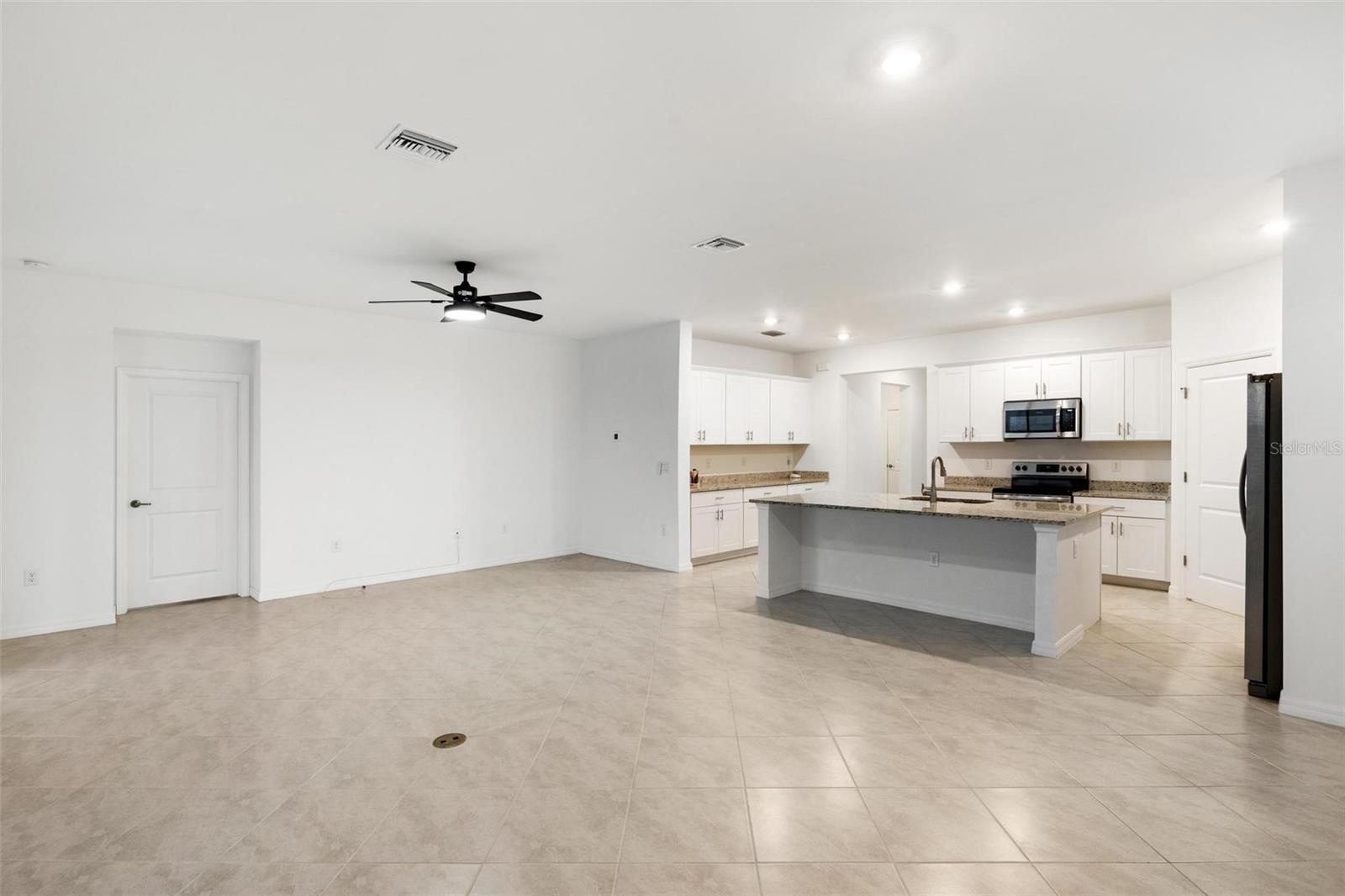 Image 11 of 45 For 19729 Fishhawk Trail