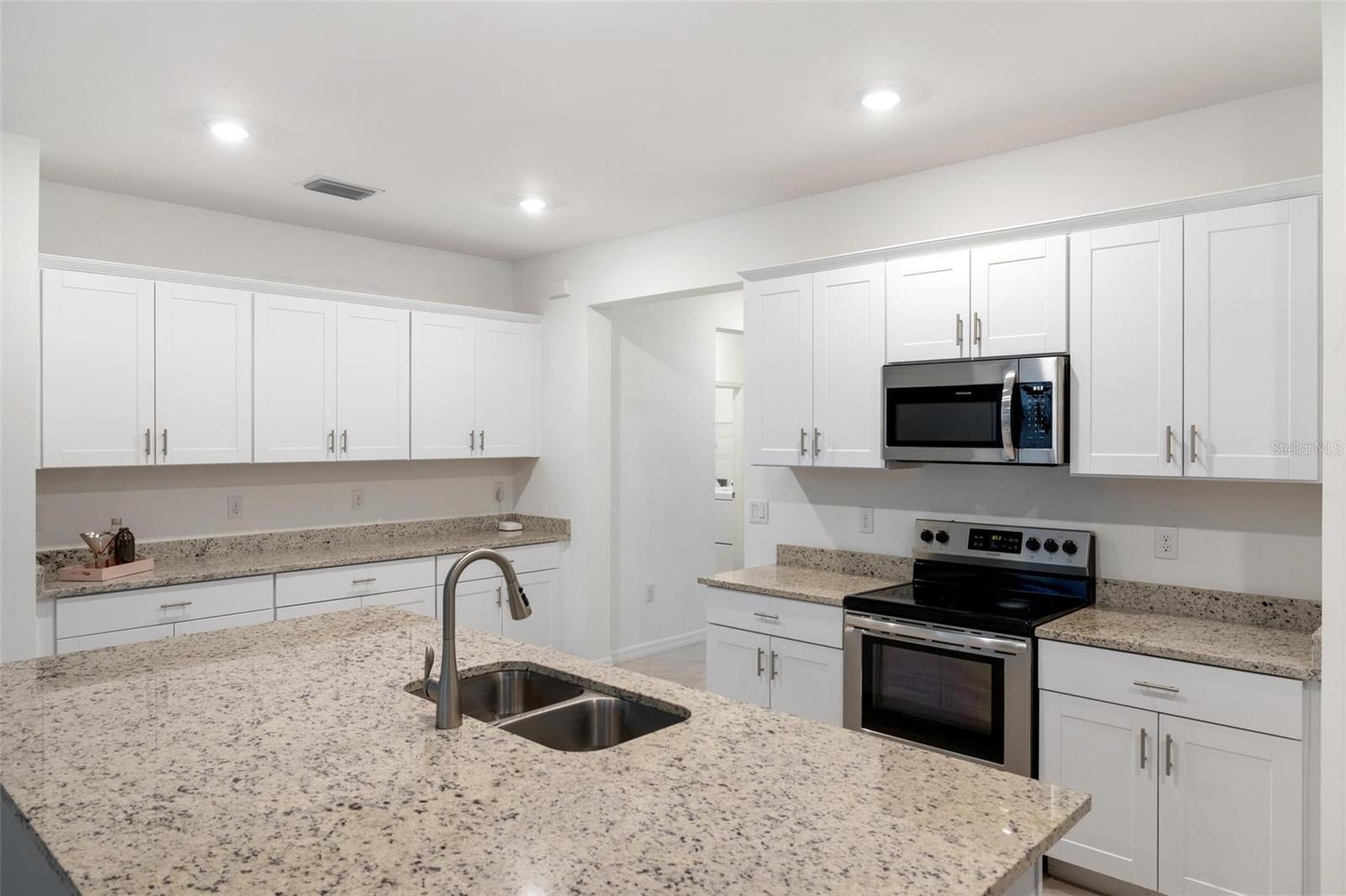 Image 14 of 45 For 19729 Fishhawk Trail