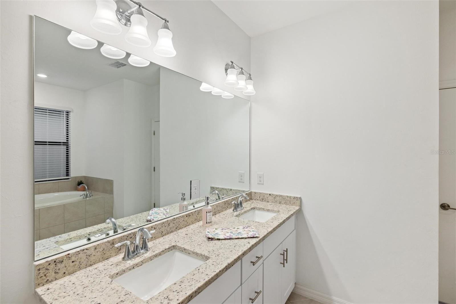 Image 32 of 45 For 19729 Fishhawk Trail