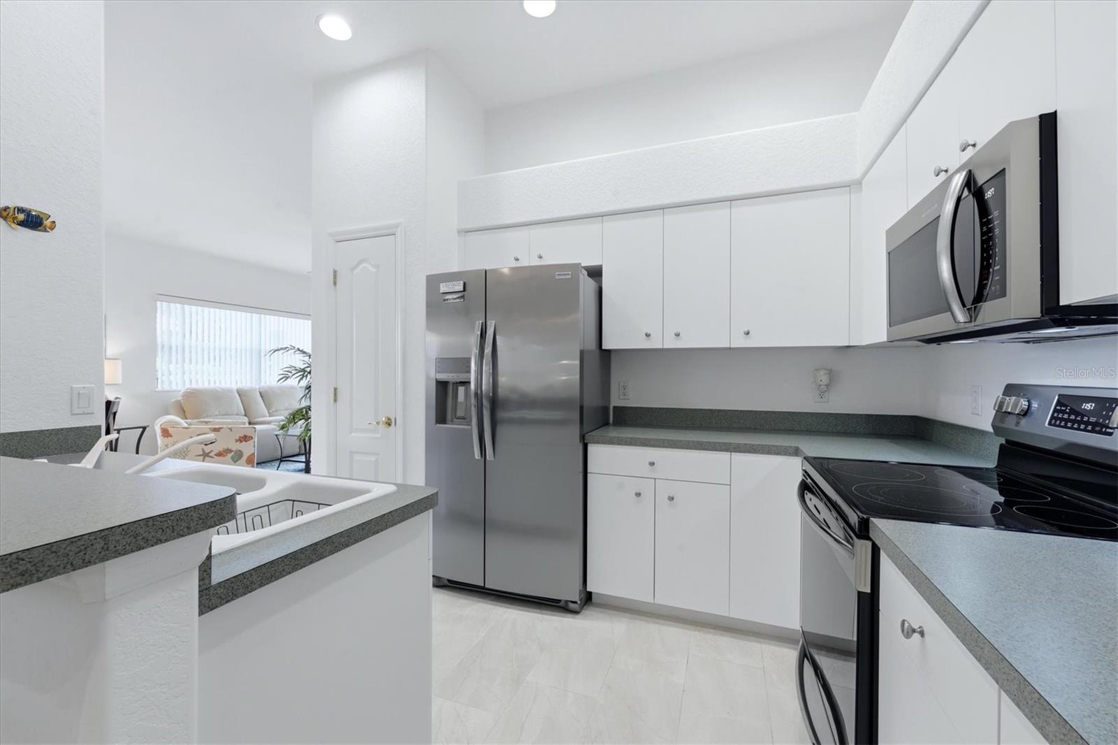 Image 15 of 68 For 4332 Nizza Court