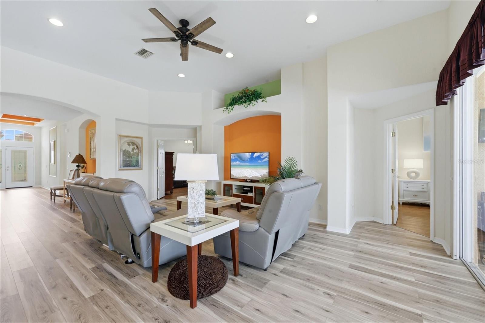 Image 12 of 88 For 4811 Blue Heron Circle