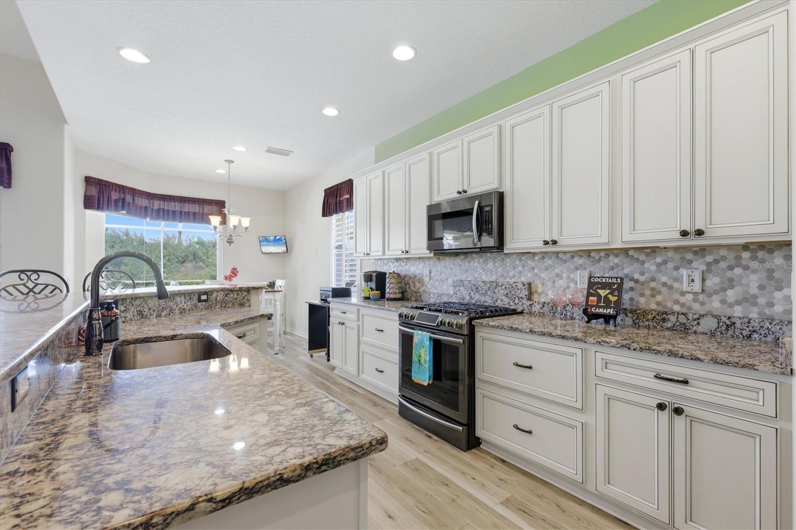 Image 22 of 88 For 4811 Blue Heron Circle