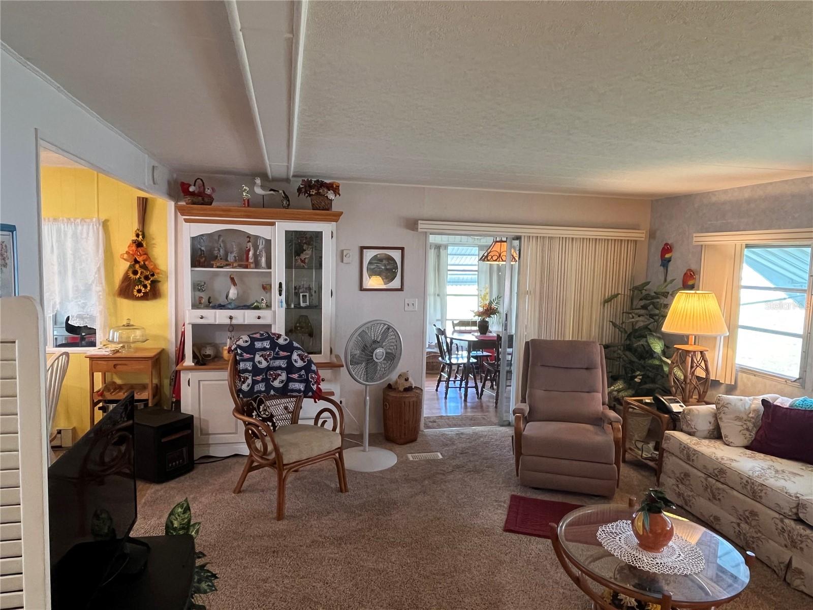 Image 14 of 38 For 206 Roma Road