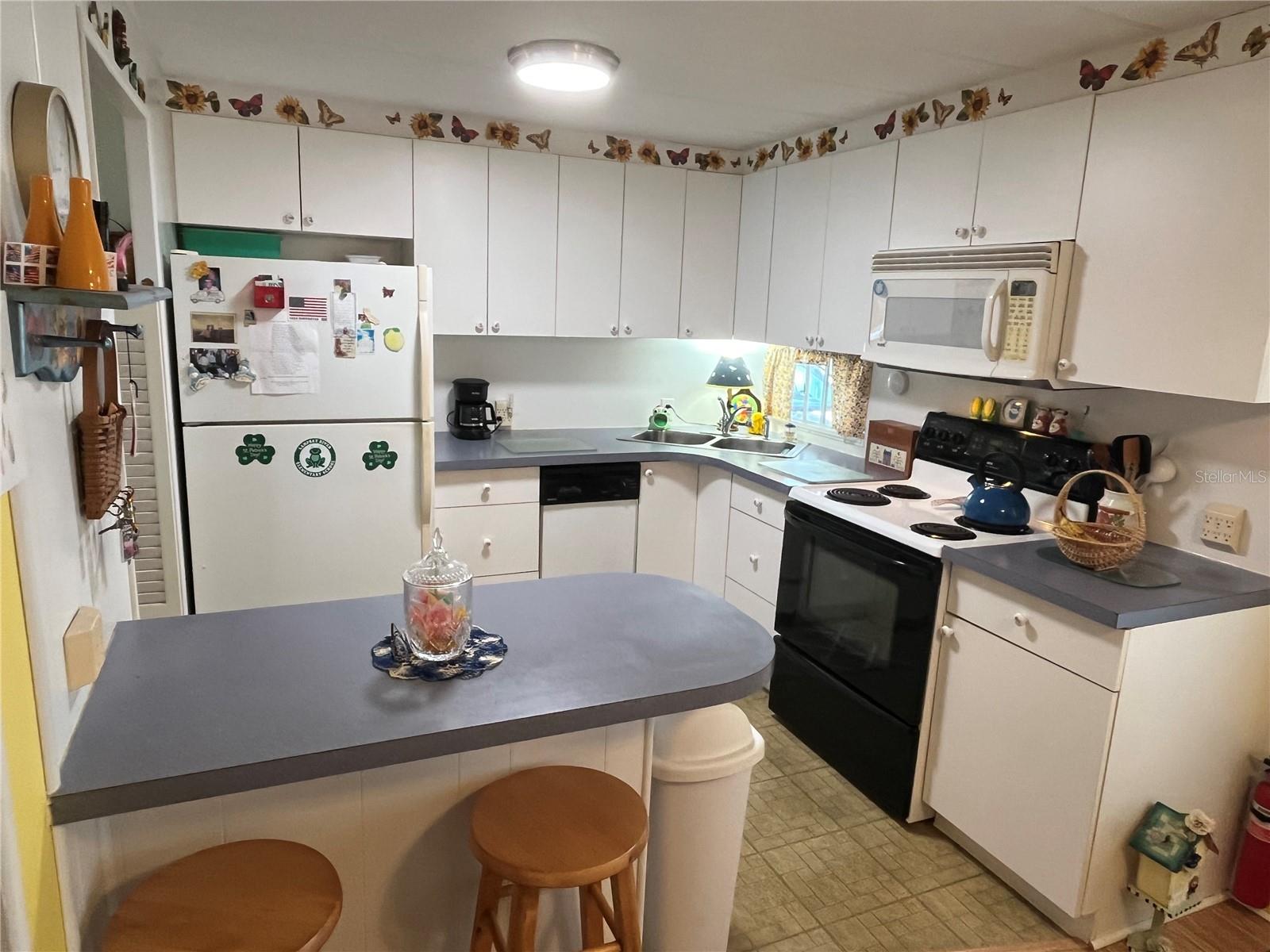 Image 16 of 38 For 206 Roma Road