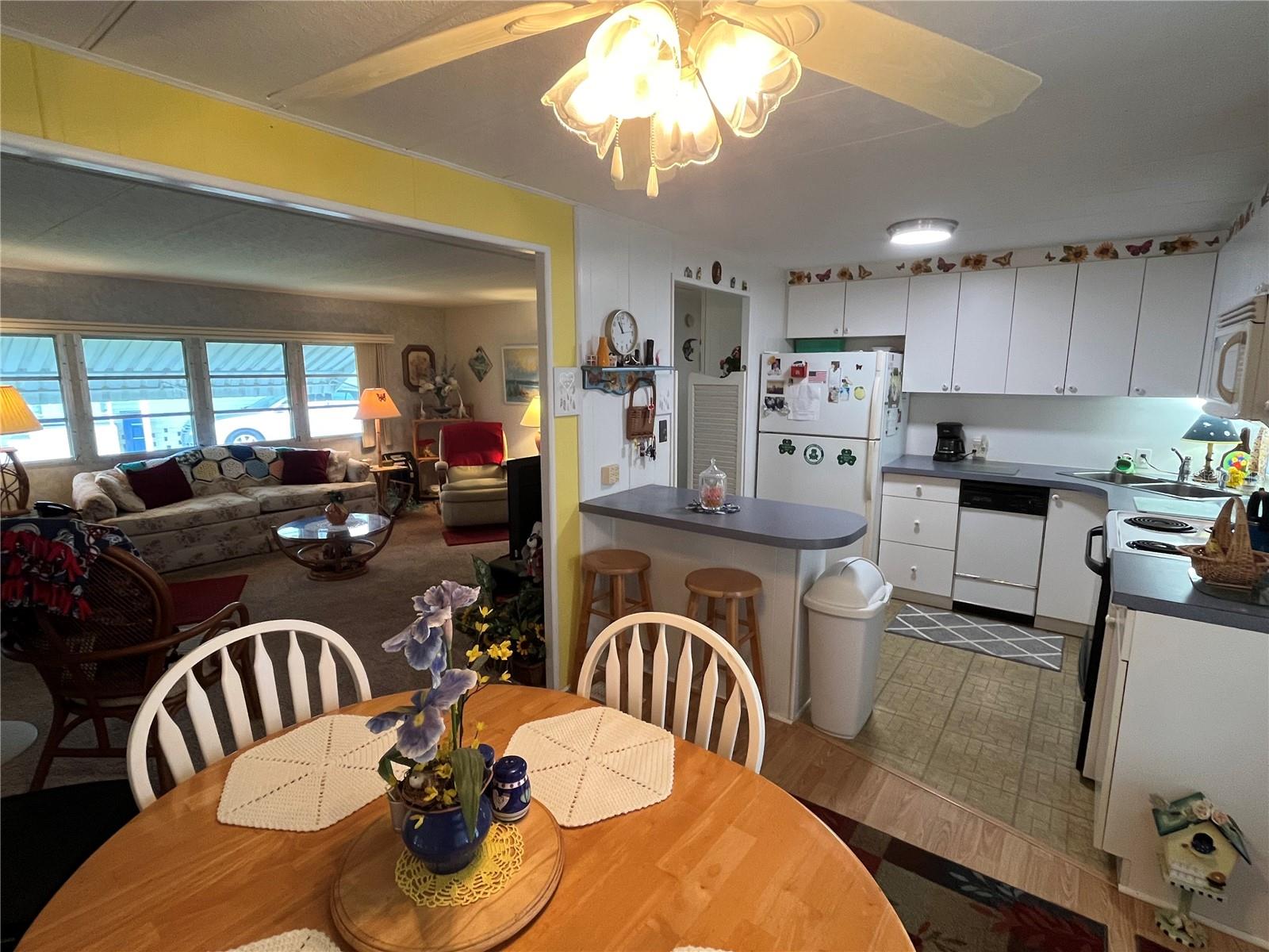 Image 17 of 38 For 206 Roma Road