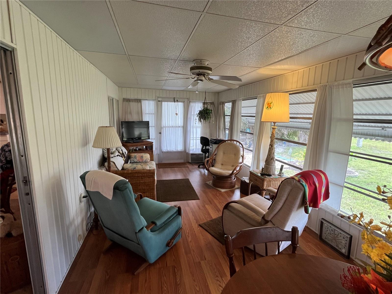 Image 22 of 38 For 206 Roma Road