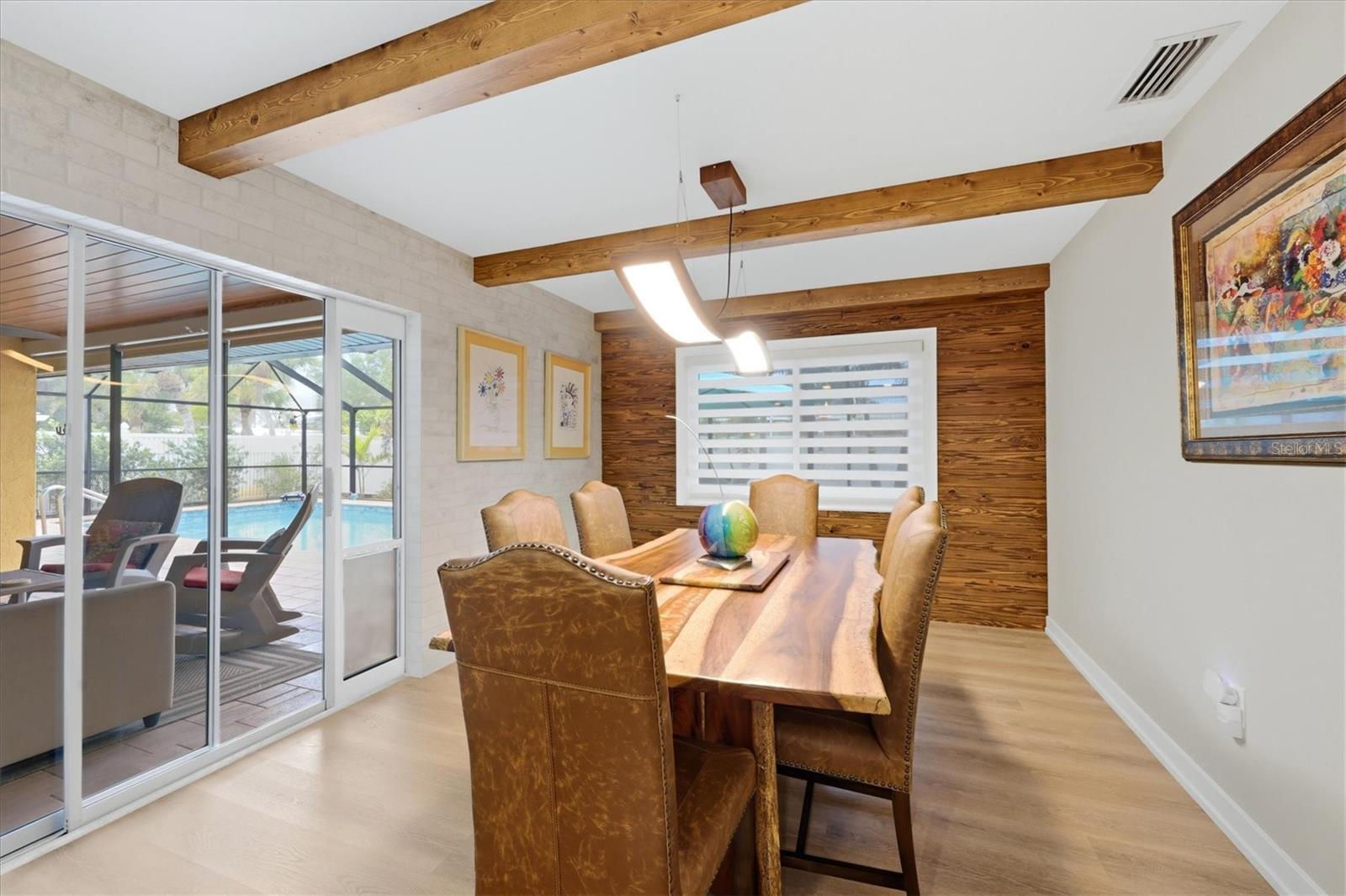 Listing photo id 19 for 440 Gate Drive