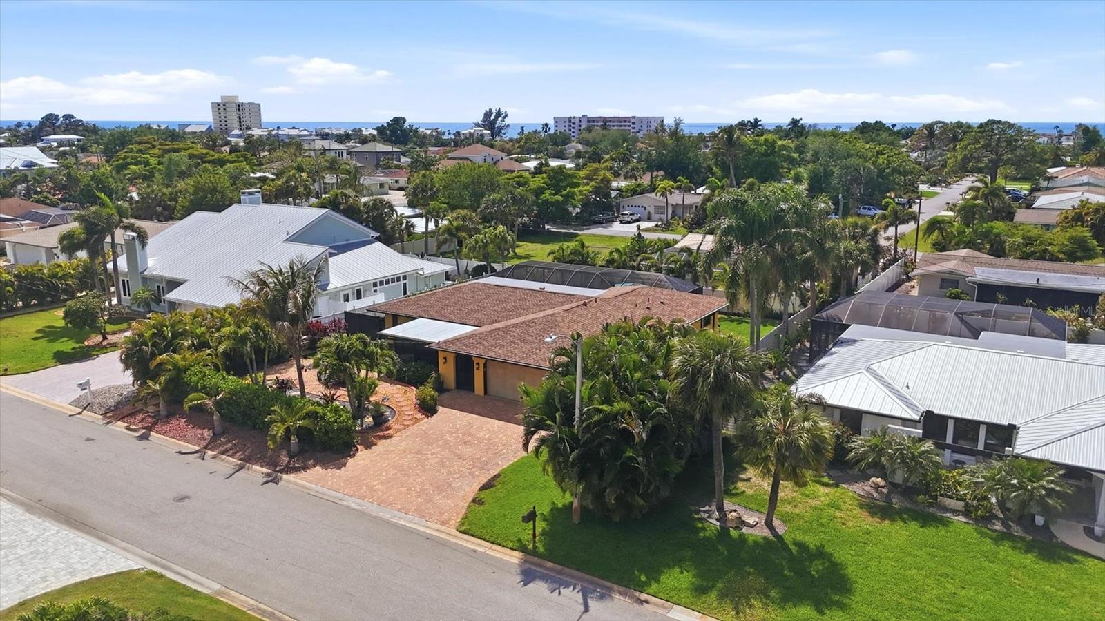 Listing photo id 47 for 440 Gate Drive