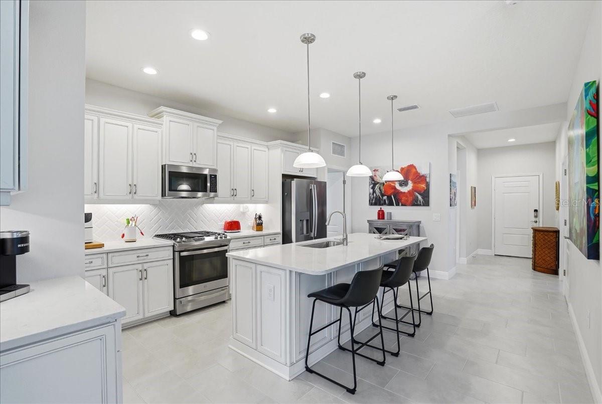 Image 14 of 58 For 27507 Janzen Court