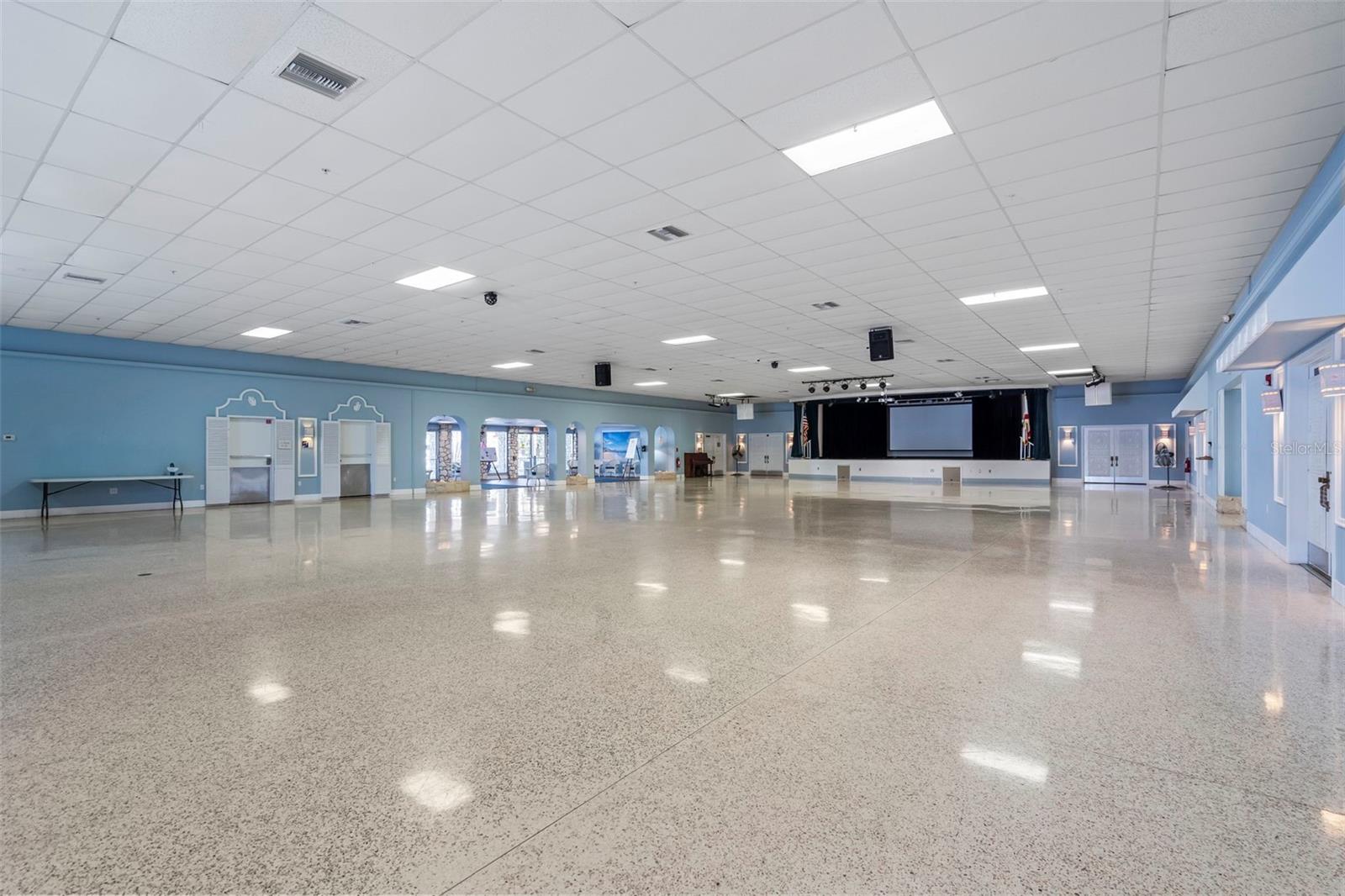 Image 33 of 57 For 620 Cervina Drive S