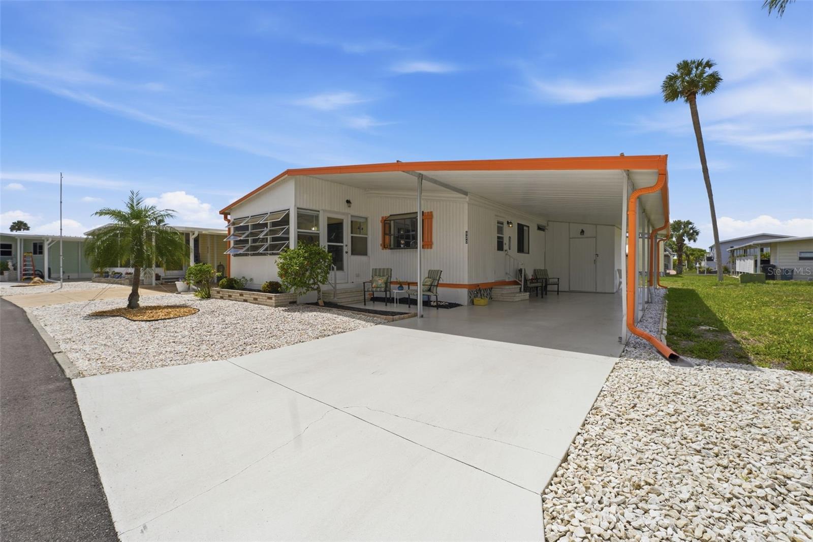 Image 6 of 57 For 620 Cervina Drive S