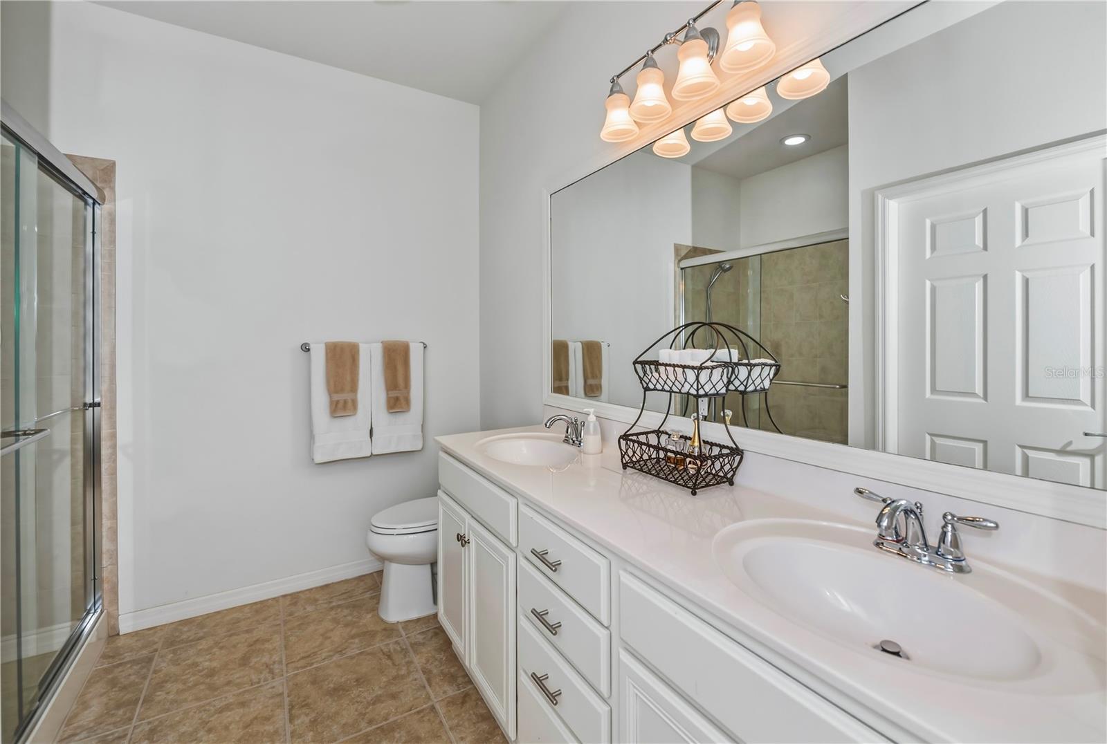 Image 16 of 35 For 19060 Lappacio Street