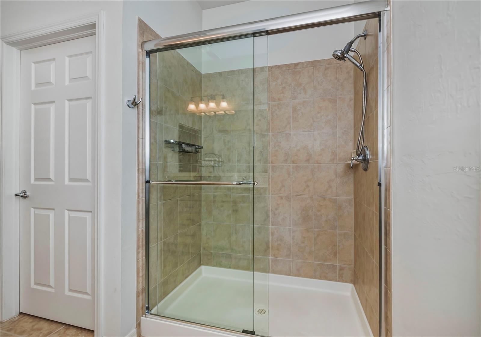 Image 18 of 35 For 19060 Lappacio Street