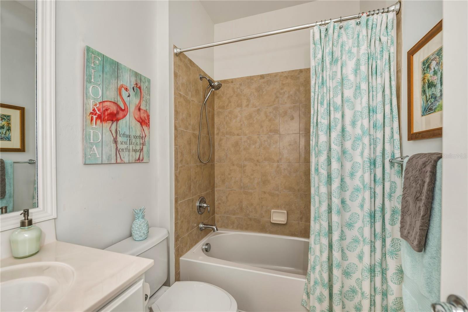 Image 22 of 35 For 19060 Lappacio Street