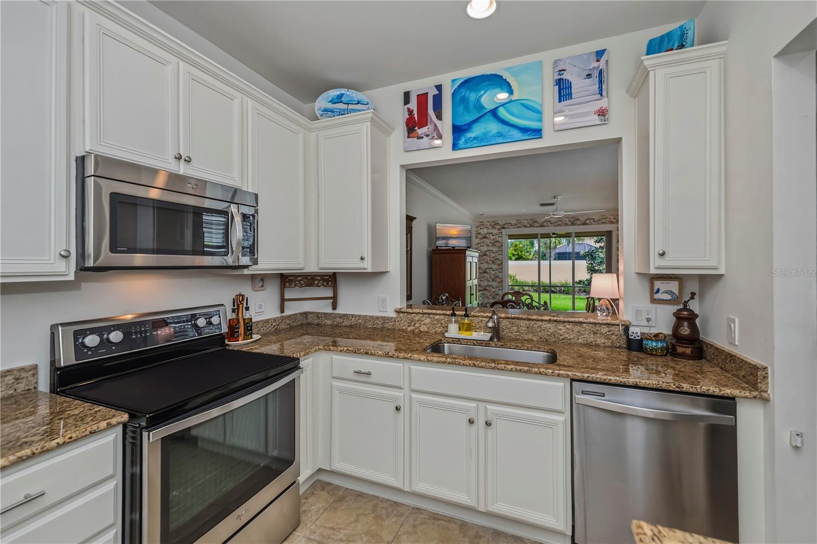 Image 7 of 35 For 19060 Lappacio Street