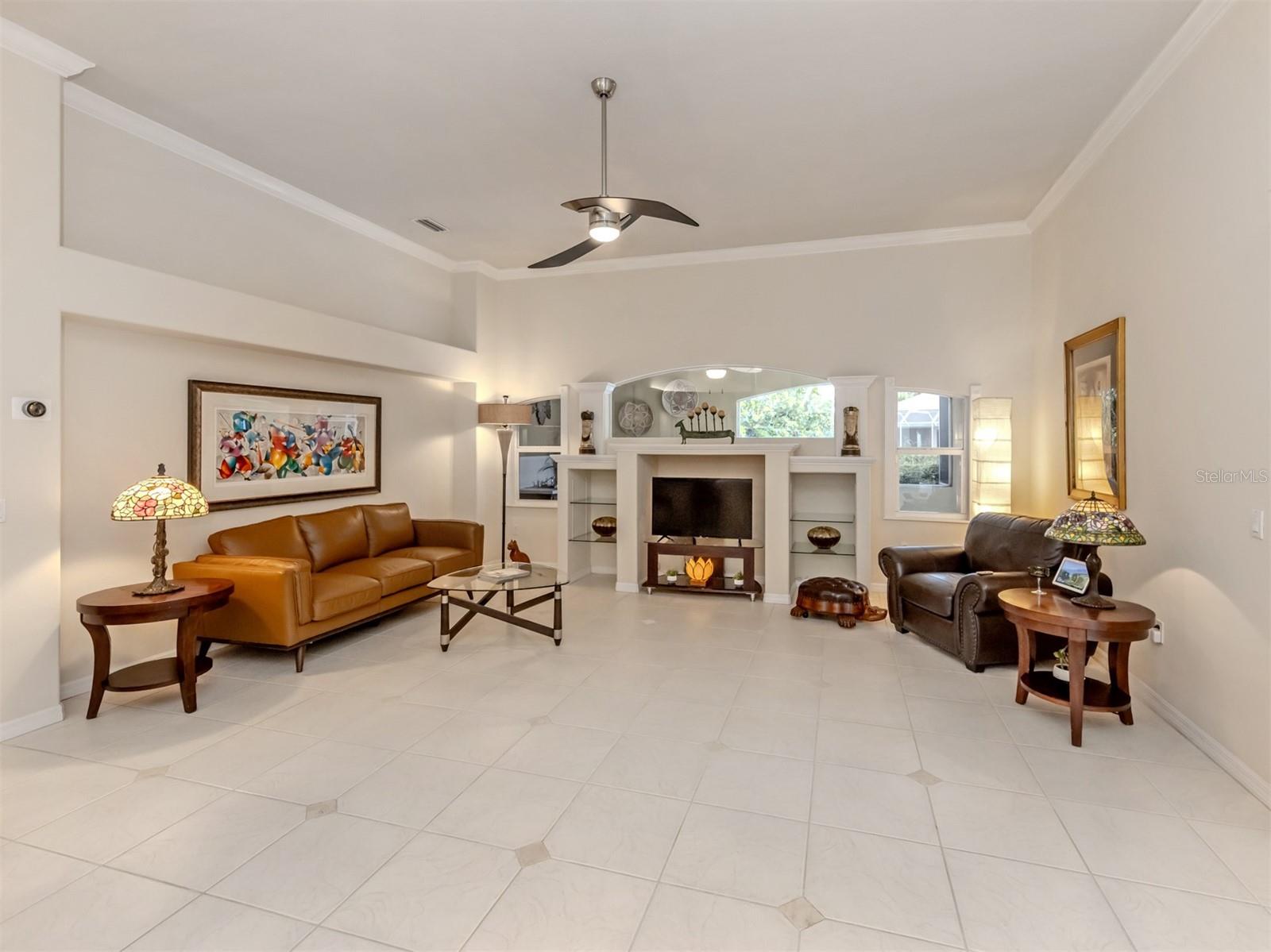 Image 10 of 60 For 2381 Sonoma Drive W