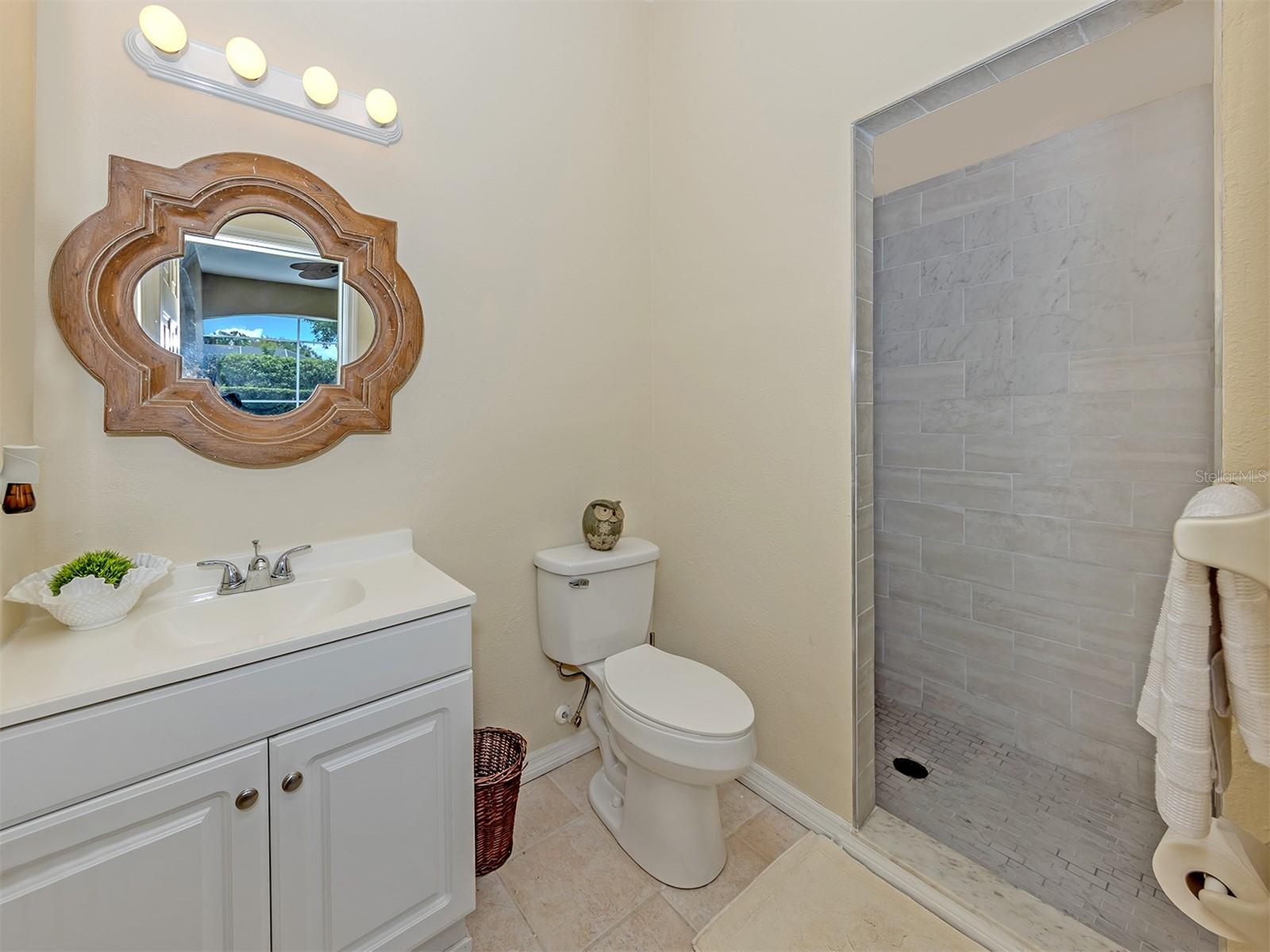 Image 32 of 60 For 2381 Sonoma Drive W