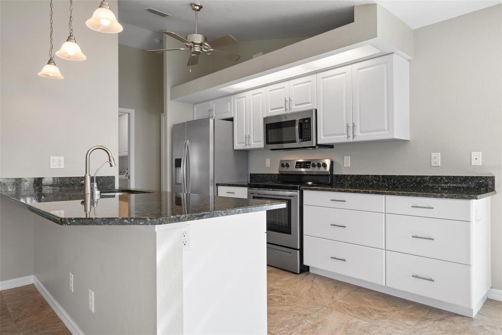 Image 20 of 57 For 816 Beverly Road 64