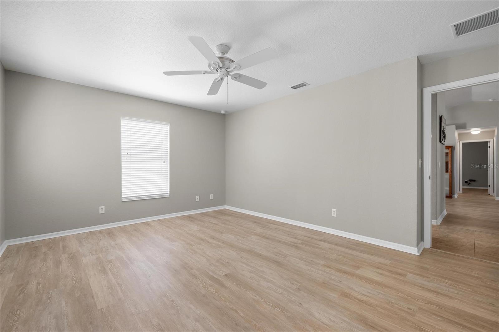 Image 26 of 57 For 816 Beverly Road 64