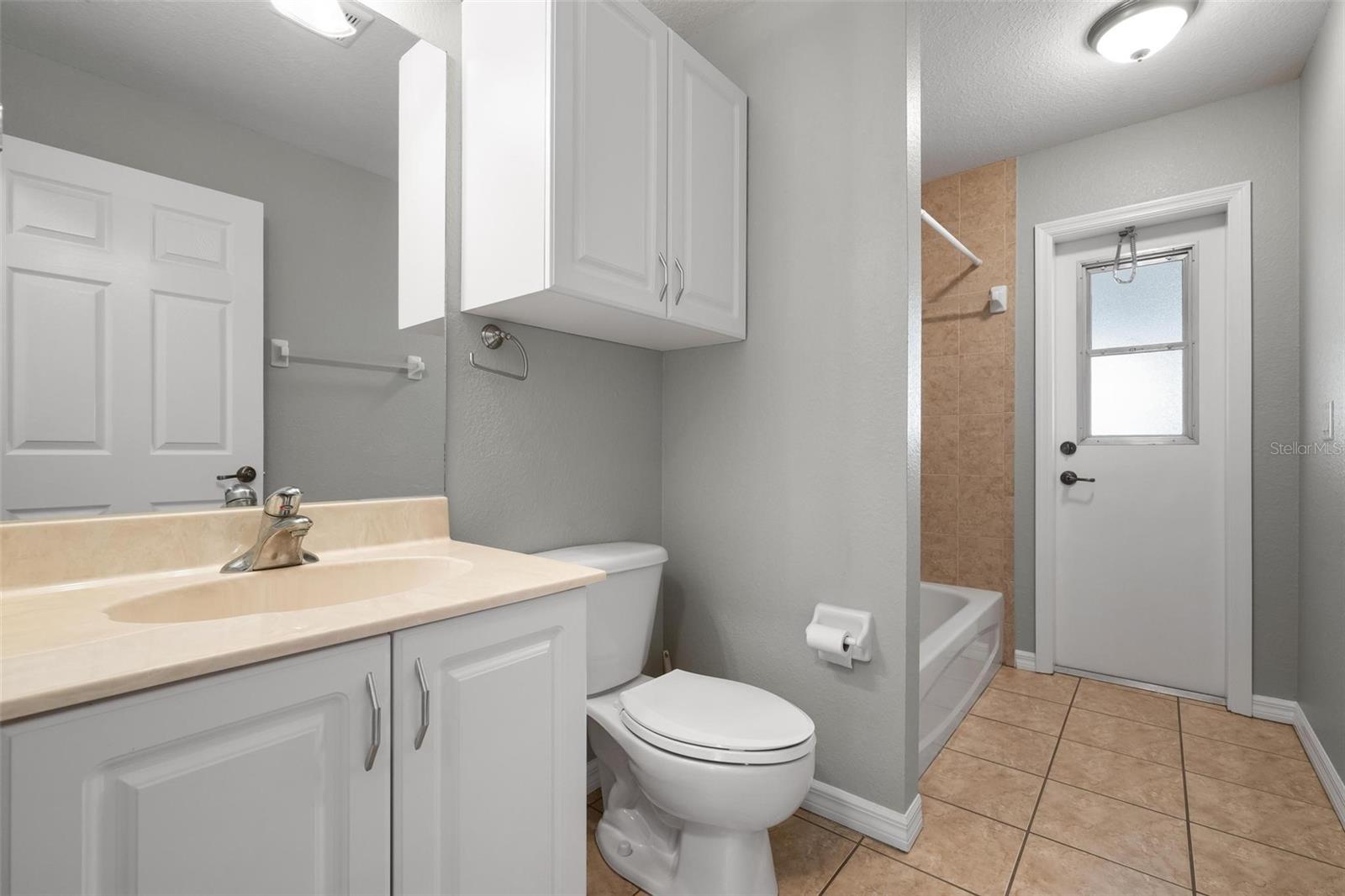 Image 36 of 57 For 816 Beverly Road 64