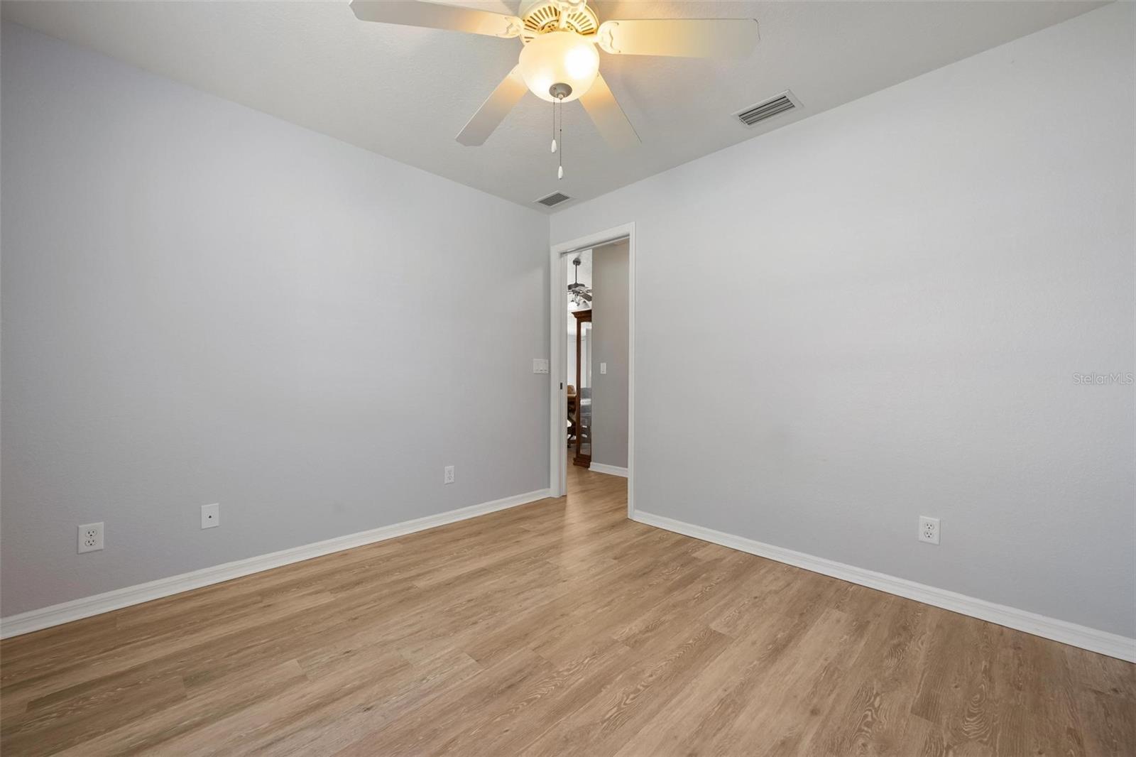 Image 39 of 57 For 816 Beverly Road 64