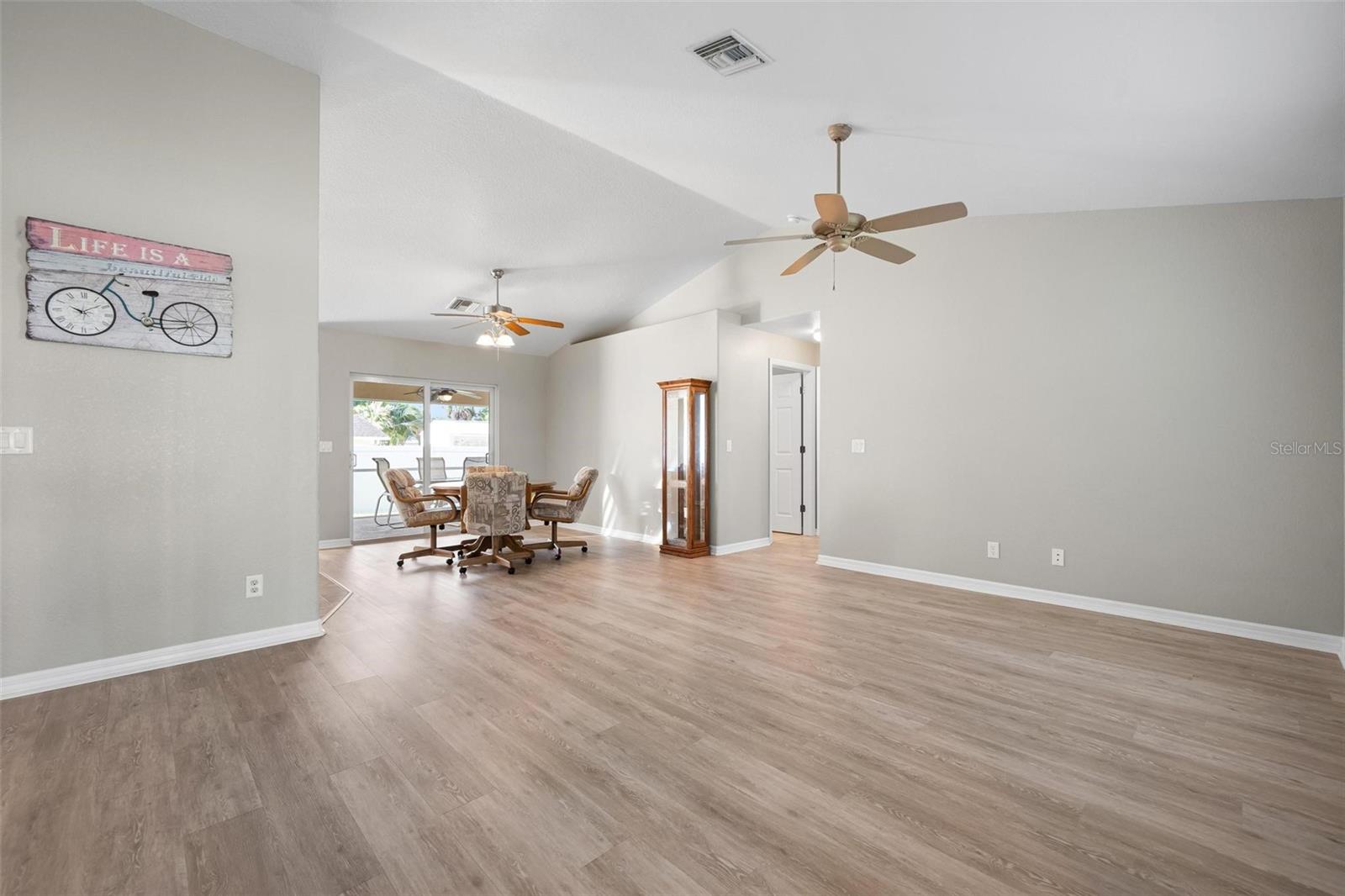 Image 5 of 57 For 816 Beverly Road 64