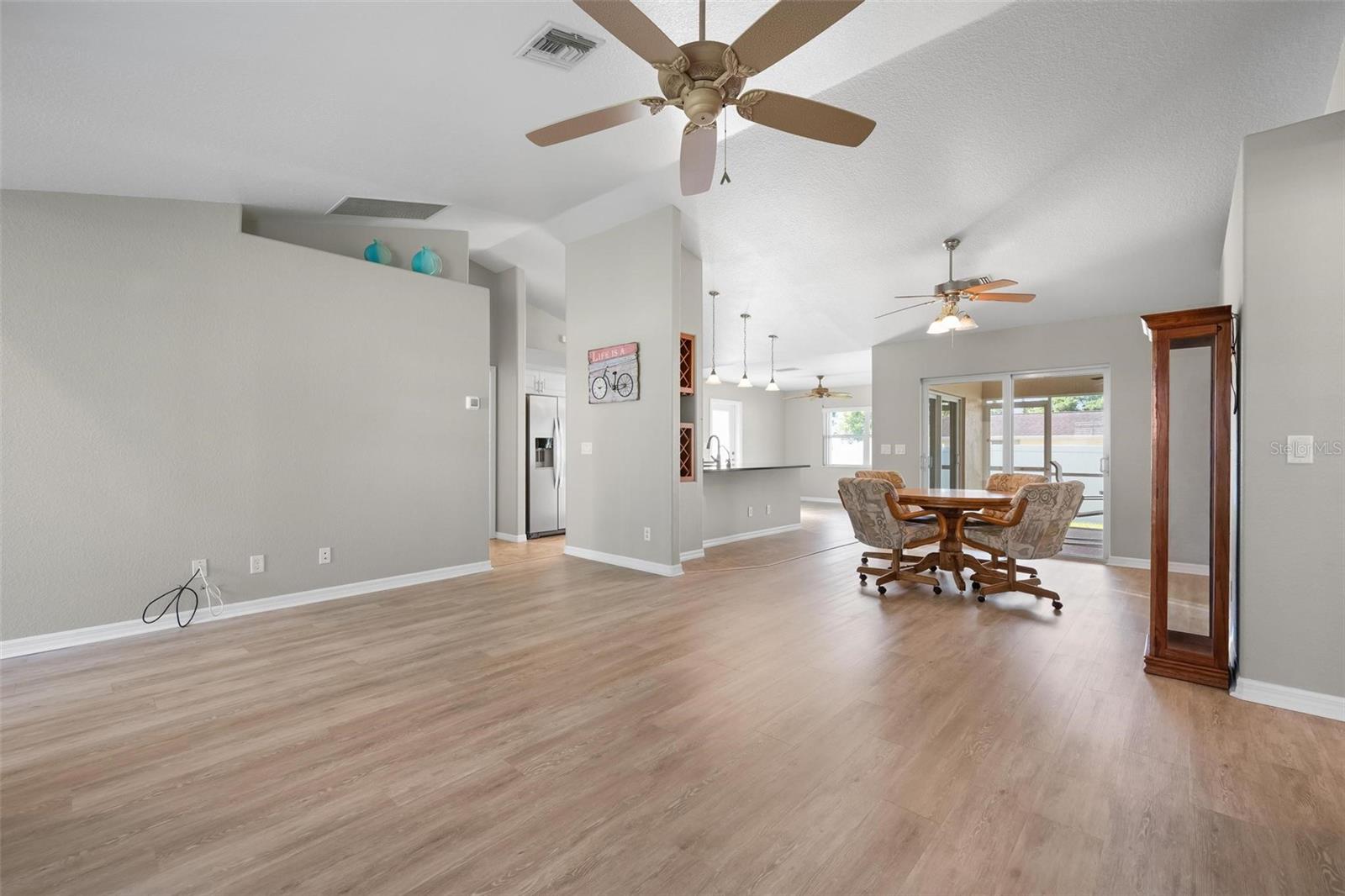 Image 9 of 57 For 816 Beverly Road 64