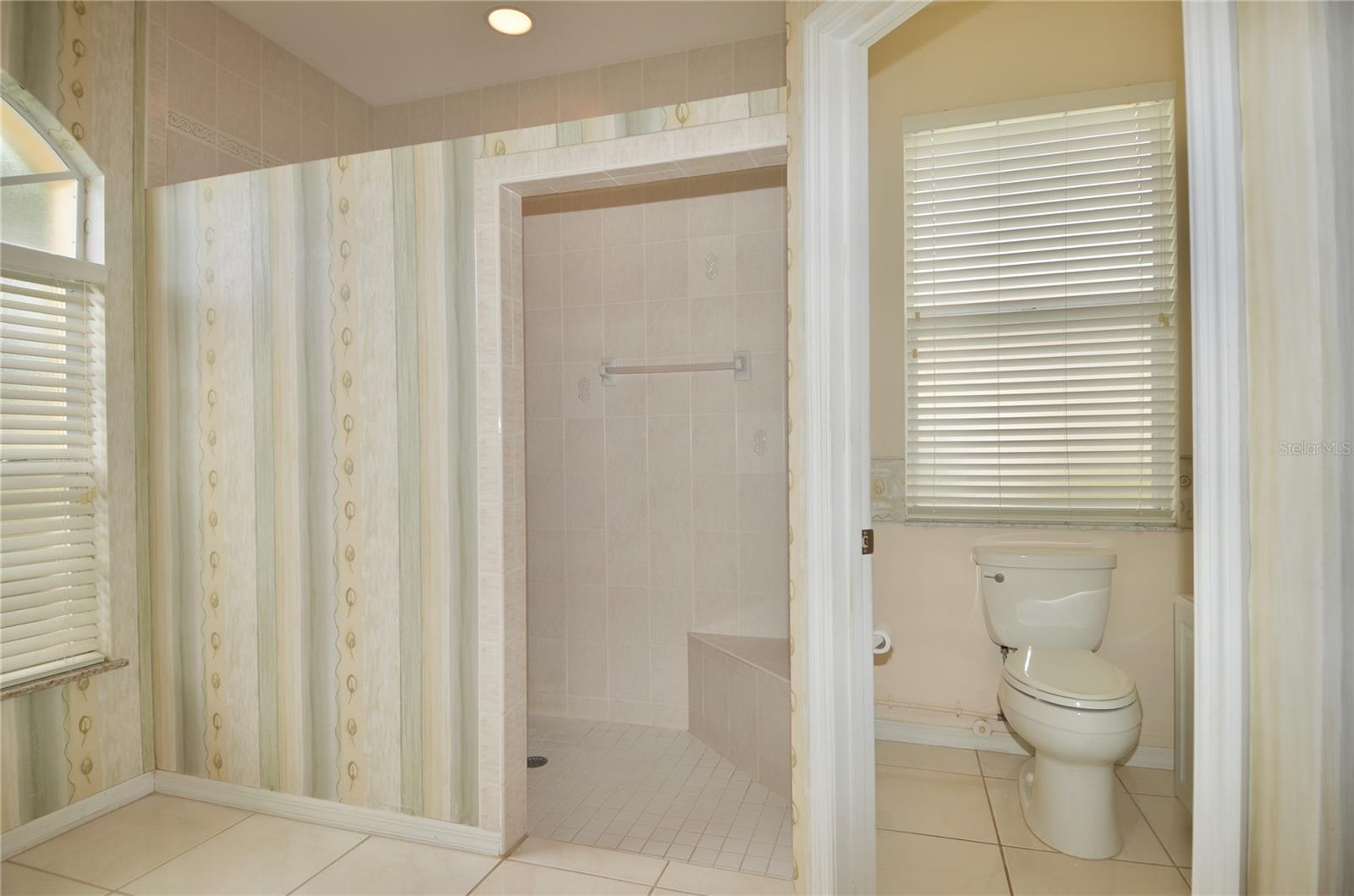 Image 29 of 81 For 5084 Winter Rose Way