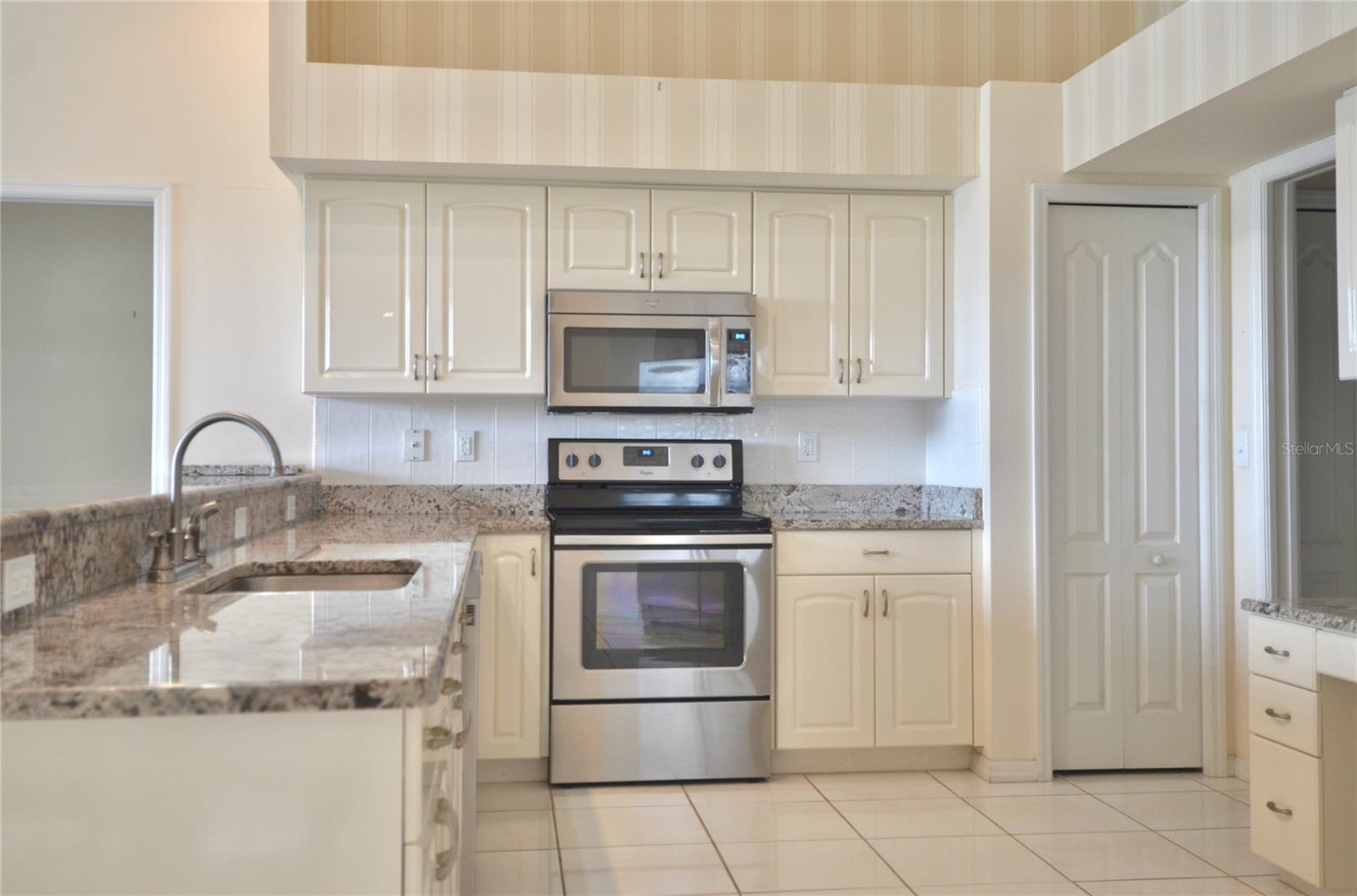 Image 36 of 81 For 5084 Winter Rose Way