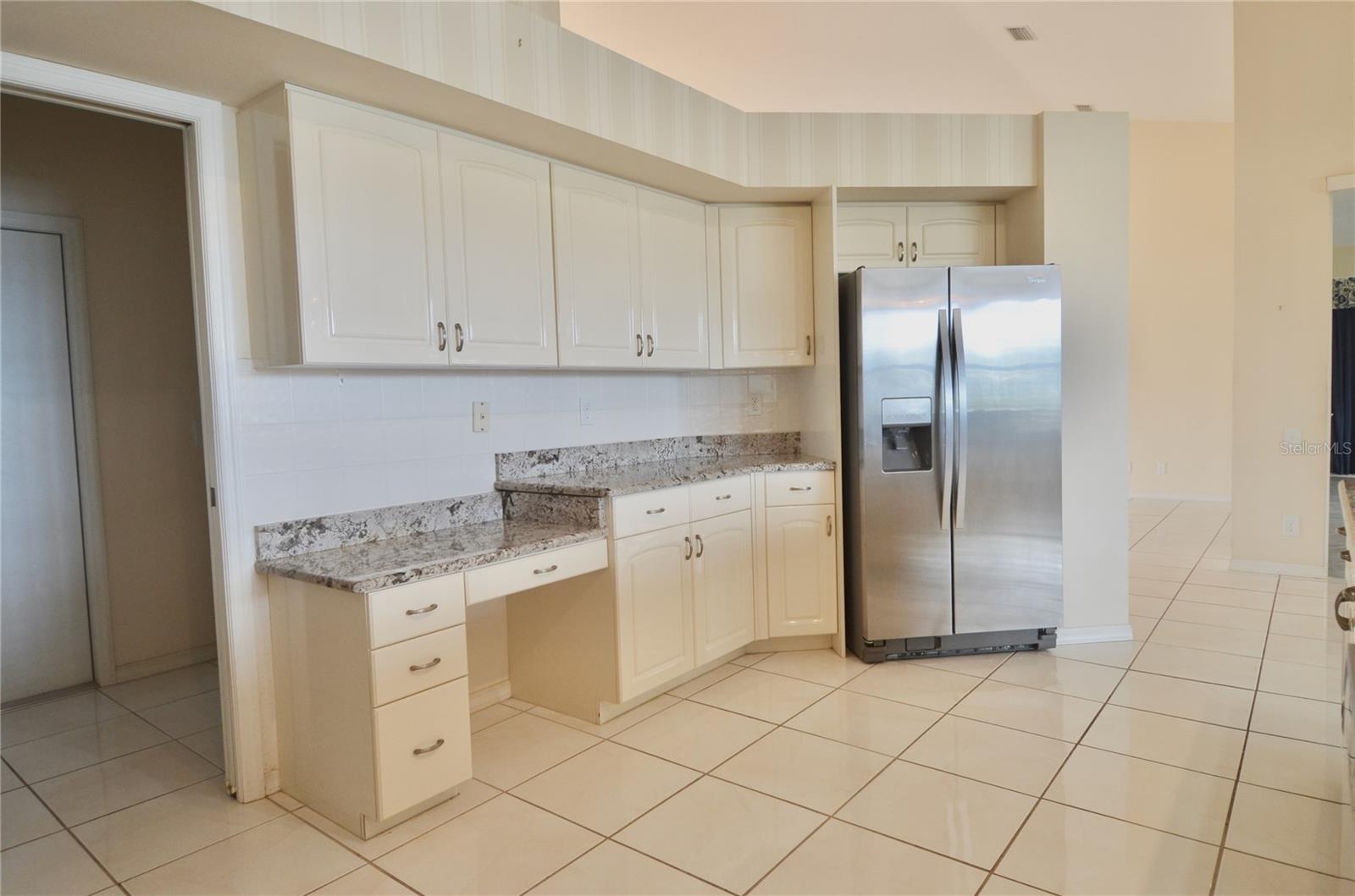 Image 37 of 81 For 5084 Winter Rose Way