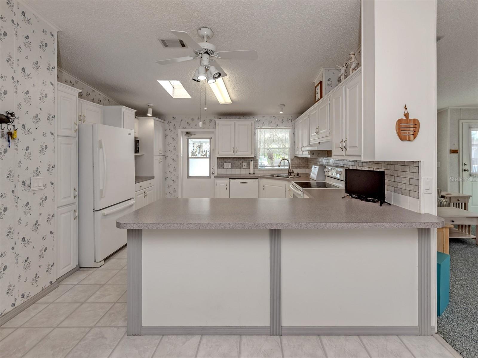 Image 19 of 63 For 553 Portside Drive