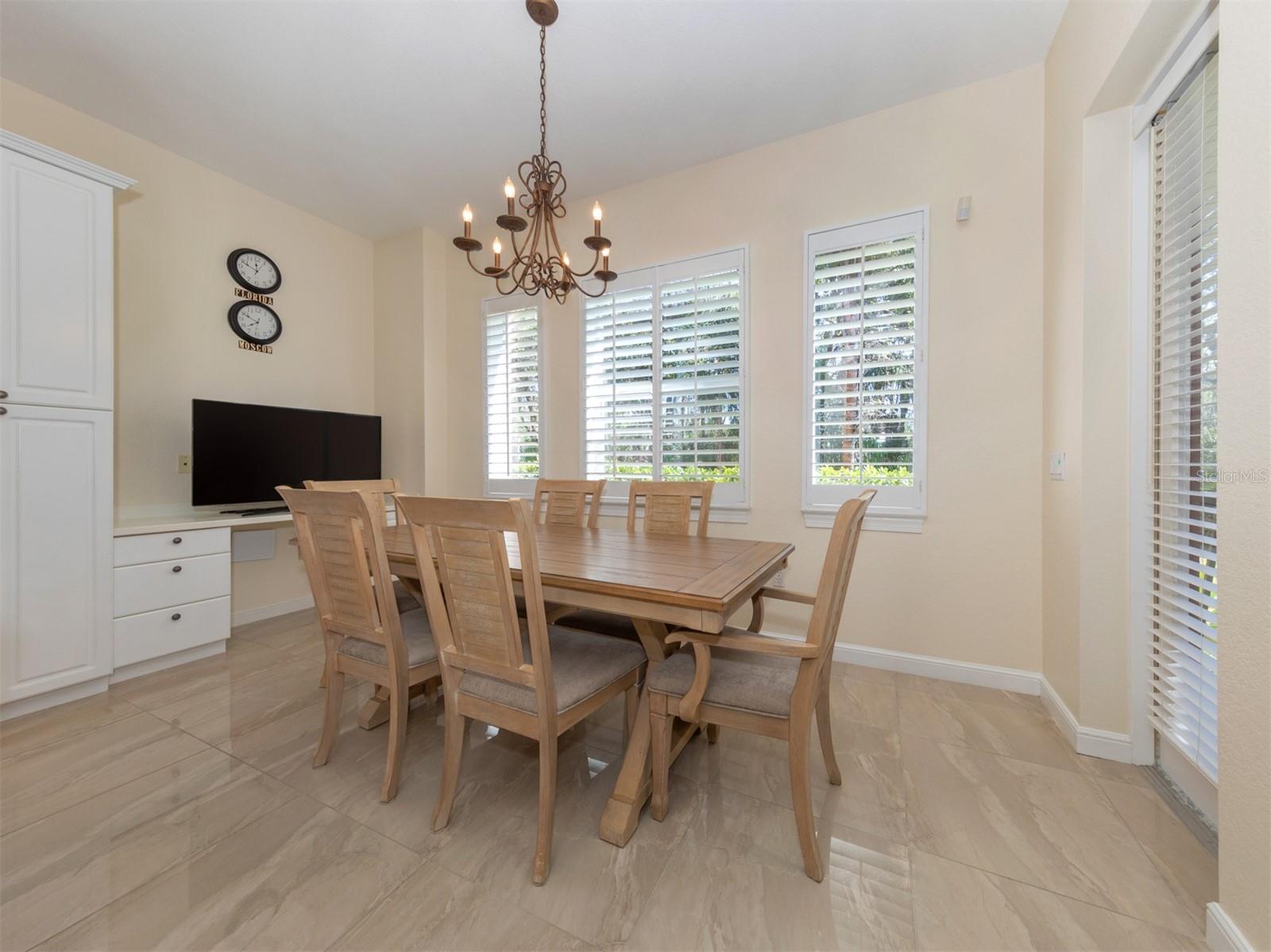 Image 14 of 73 For 5531 46th Court W 5531