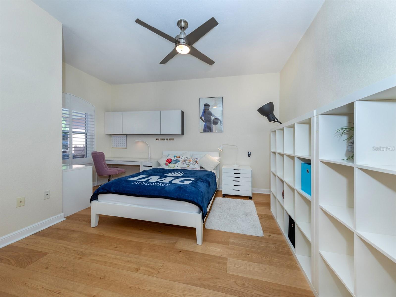 Image 29 of 73 For 5531 46th Court W 5531