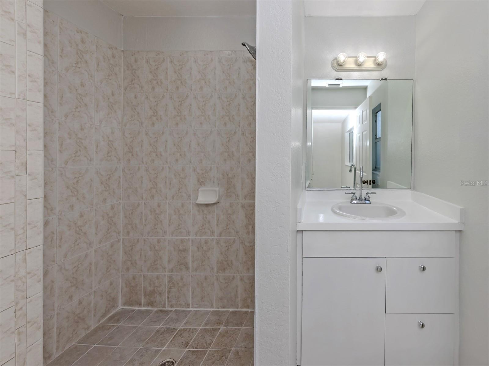 Image 25 of 79 For 5636 6th Street Court E