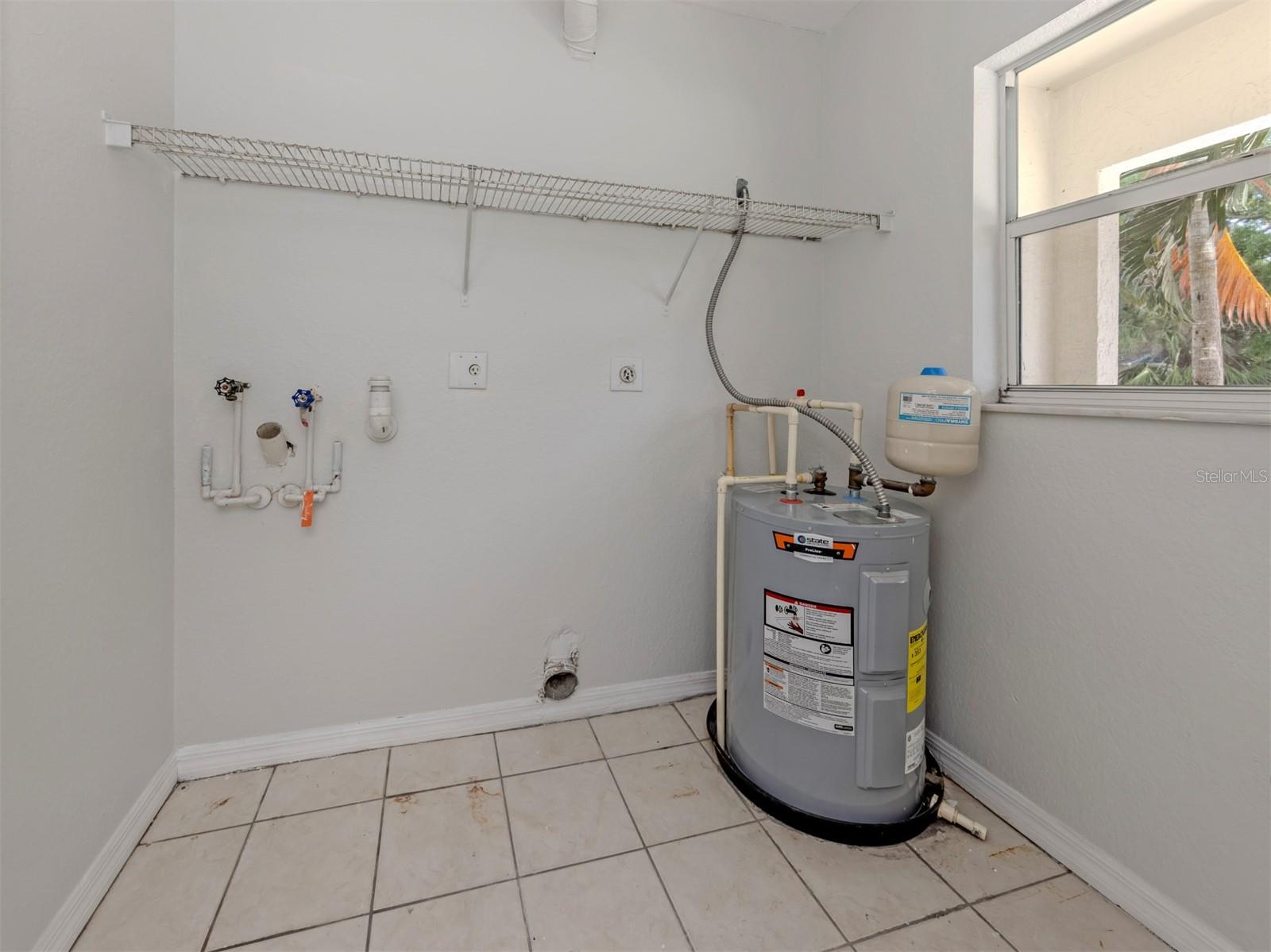 Image 30 of 79 For 5636 6th Street Court E