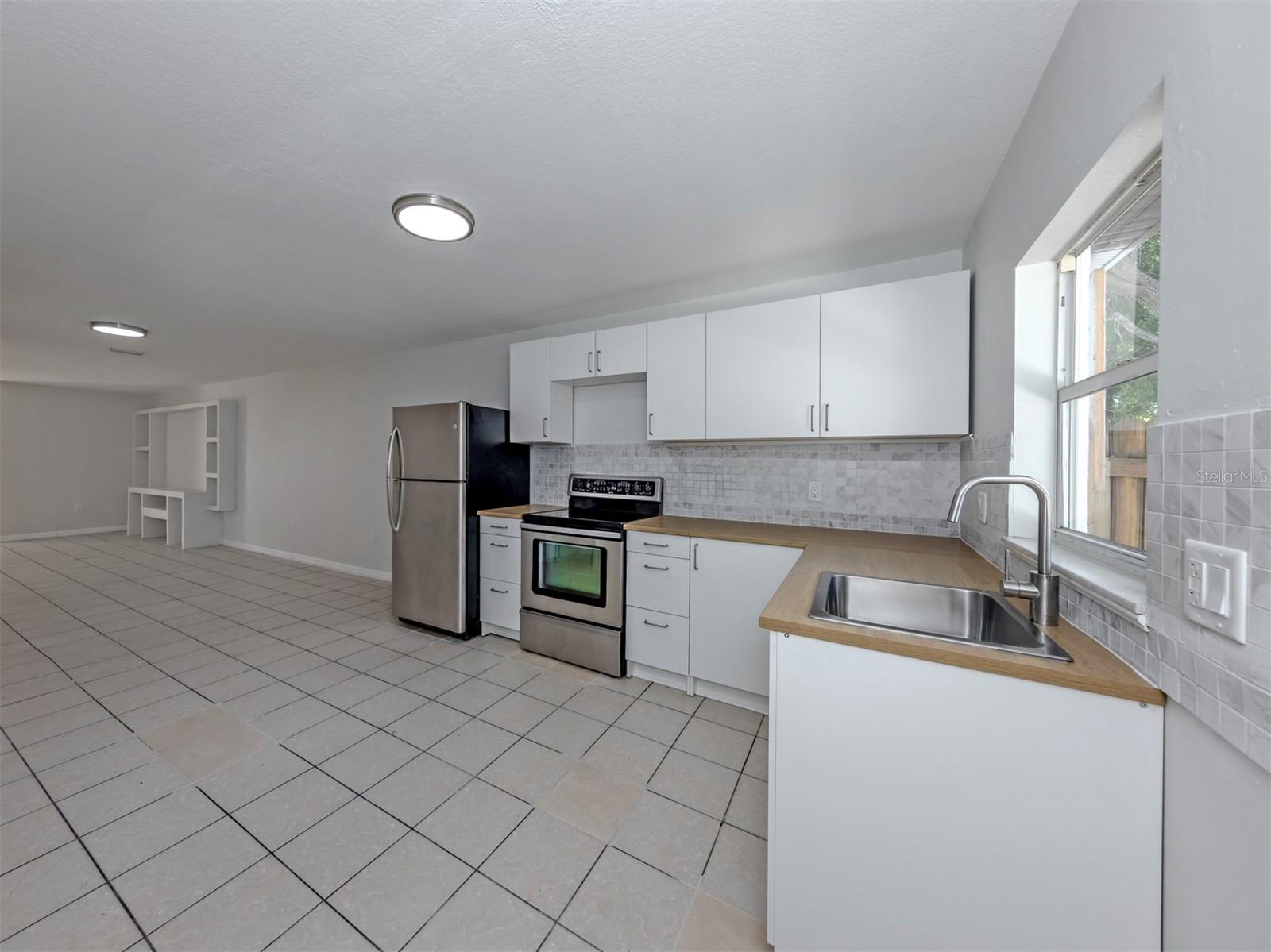 Image 46 of 79 For 5636 6th Street Court E