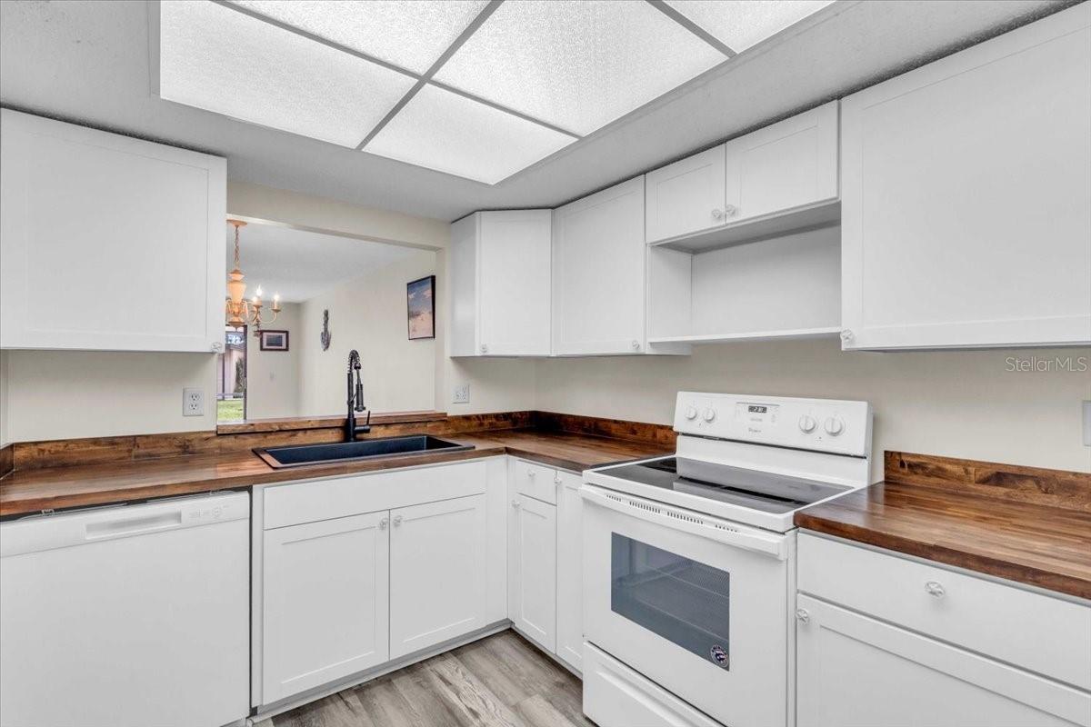 Image 12 of 35 For 380 Three Lakes Lane K