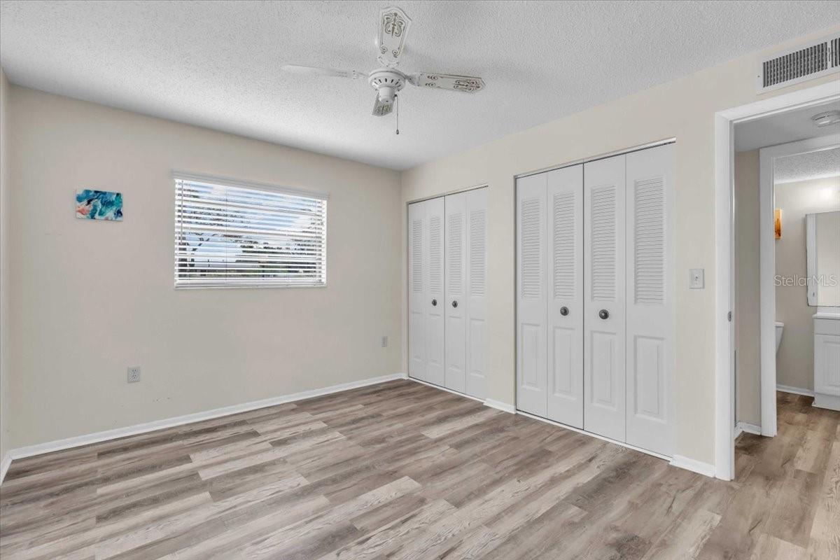 Image 15 of 35 For 380 Three Lakes Lane K