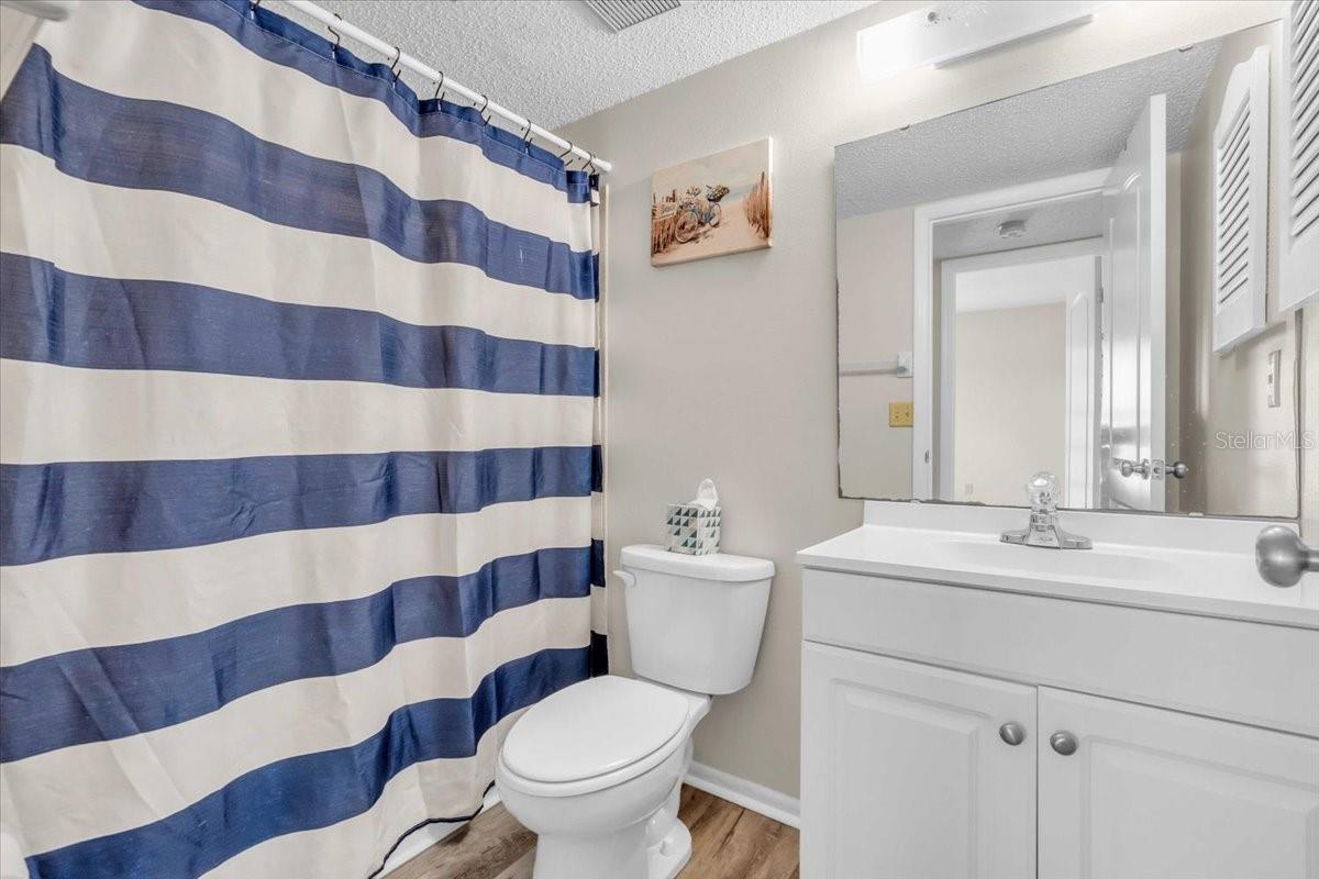 Image 16 of 35 For 380 Three Lakes Lane K