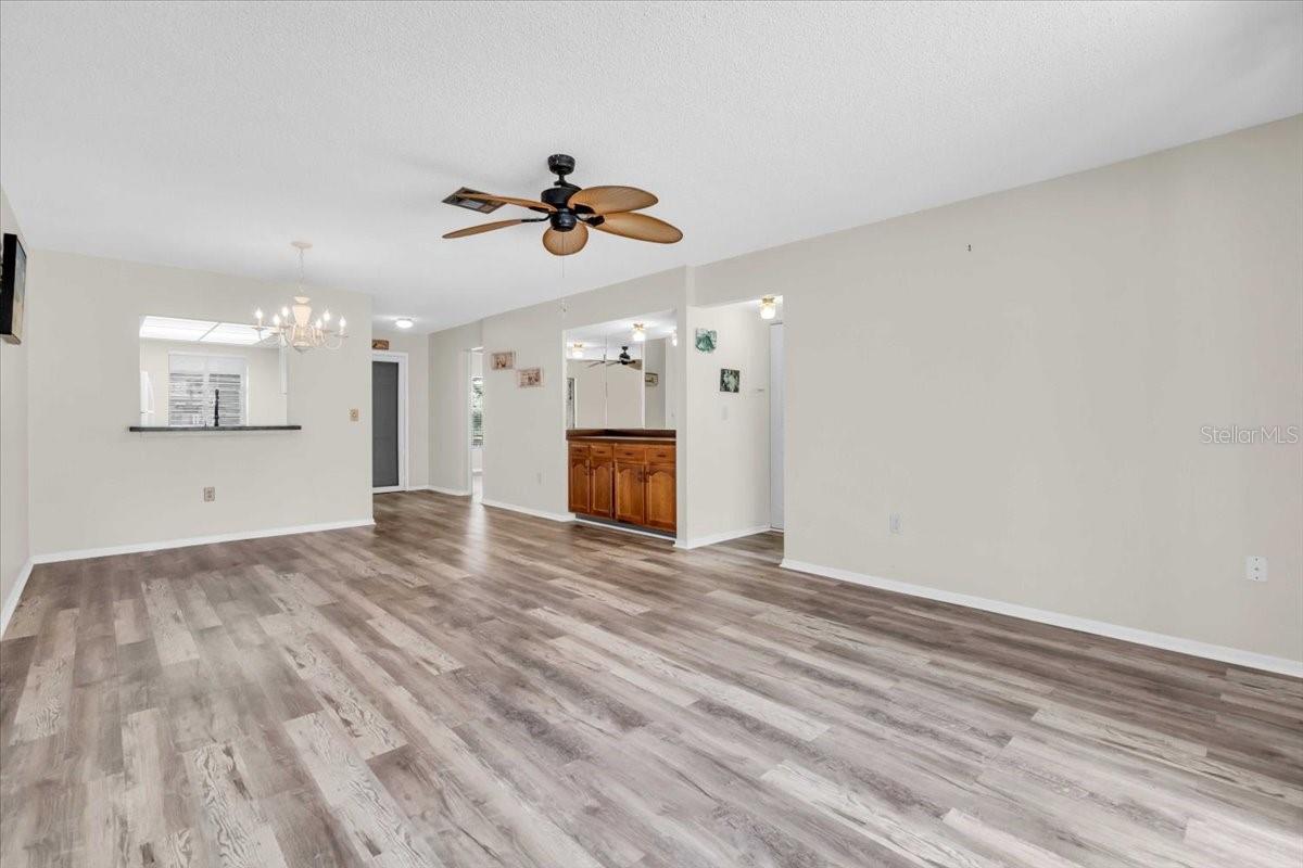 Image 6 of 35 For 380 Three Lakes Lane K