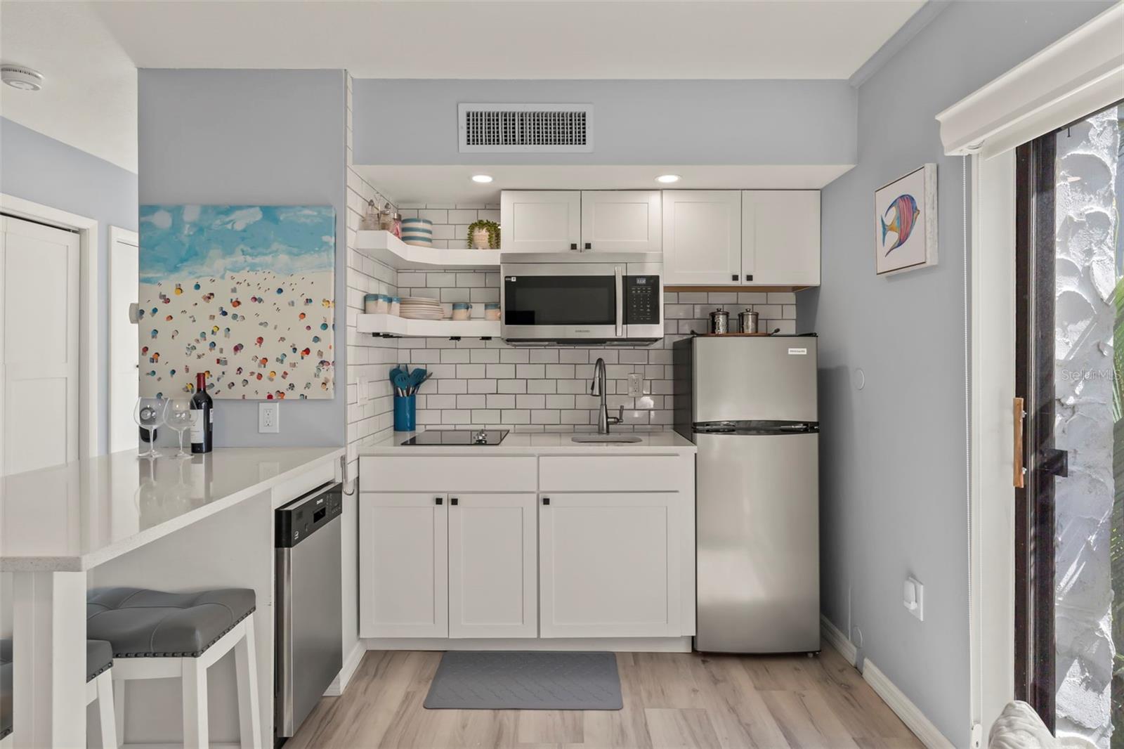 Image 14 of 83 For 1555 Tarpon Center Drive G 235