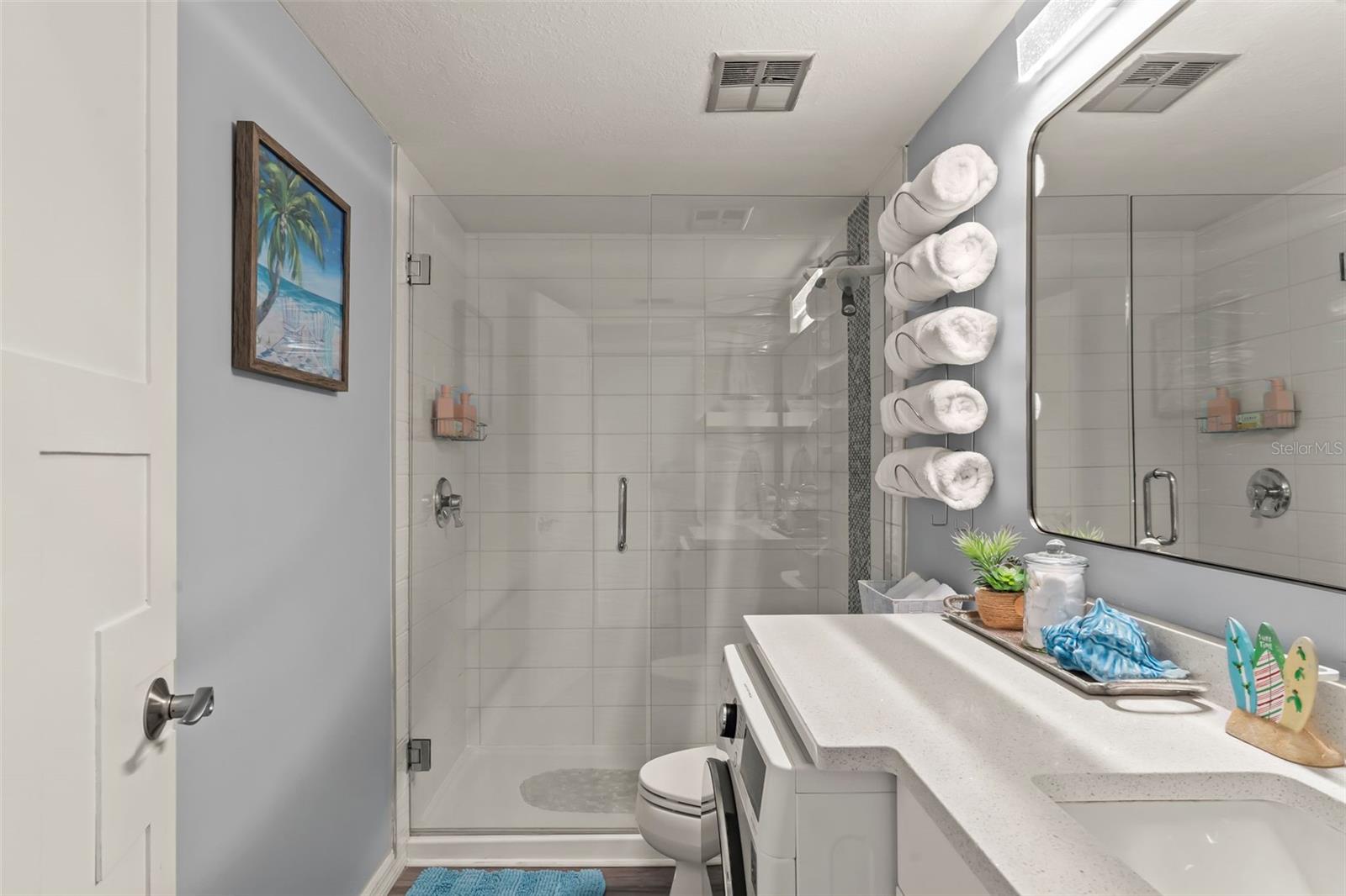 Image 18 of 83 For 1555 Tarpon Center Drive G 235