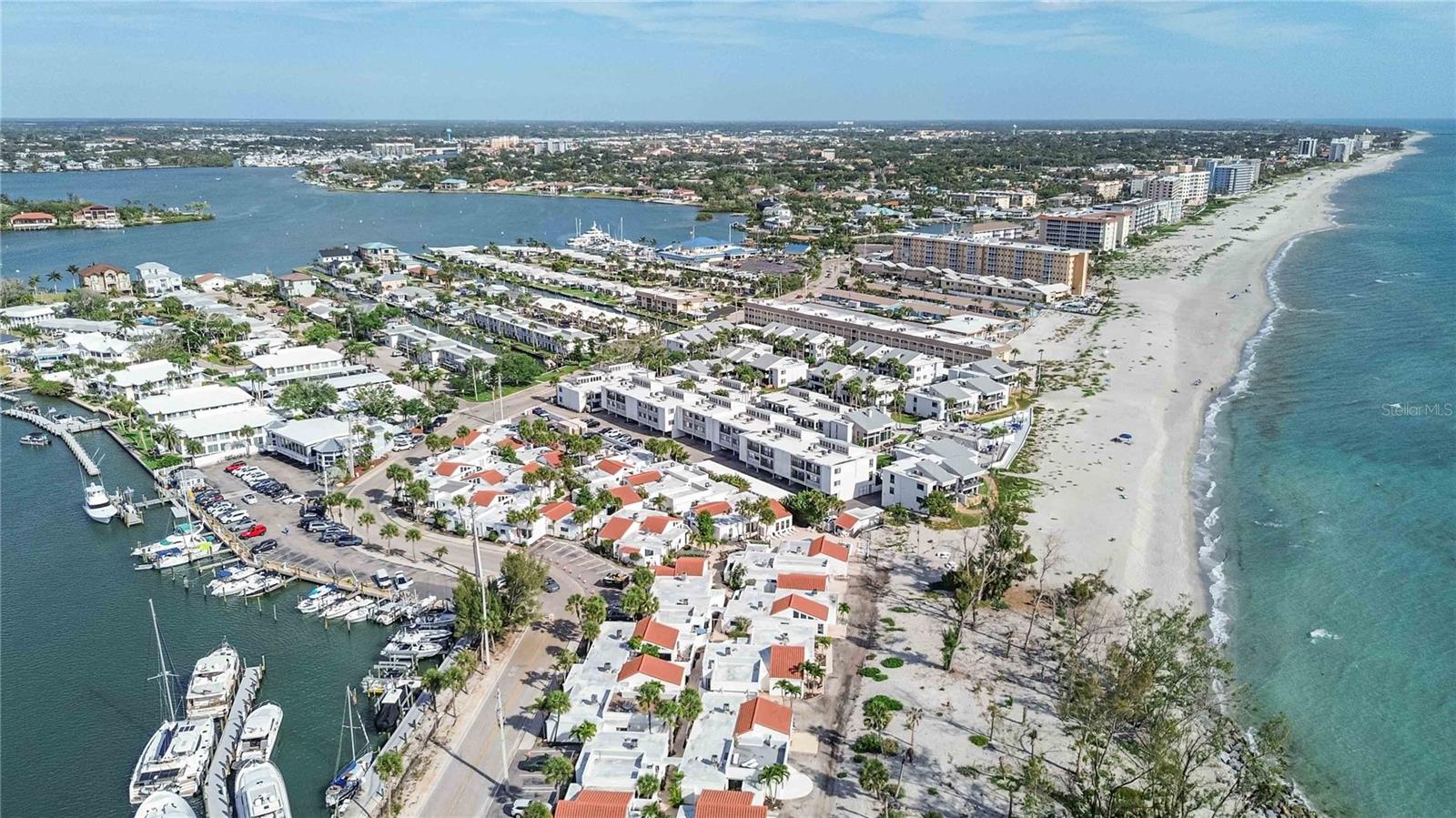 Image 36 of 83 For 1555 Tarpon Center Drive G 235