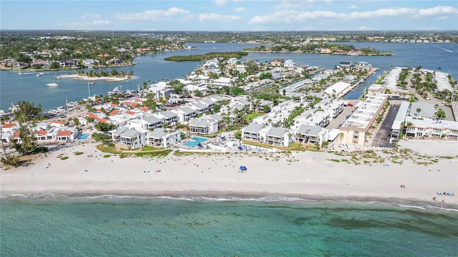 Image 37 of 83 For 1555 Tarpon Center Drive G 235