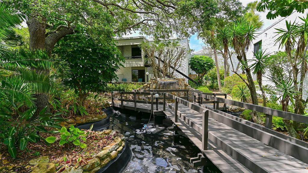 Image 45 of 83 For 1555 Tarpon Center Drive G 235