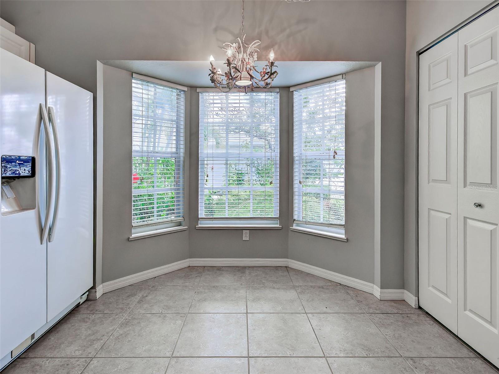 Image 17 of 48 For 902 Addington Court 103