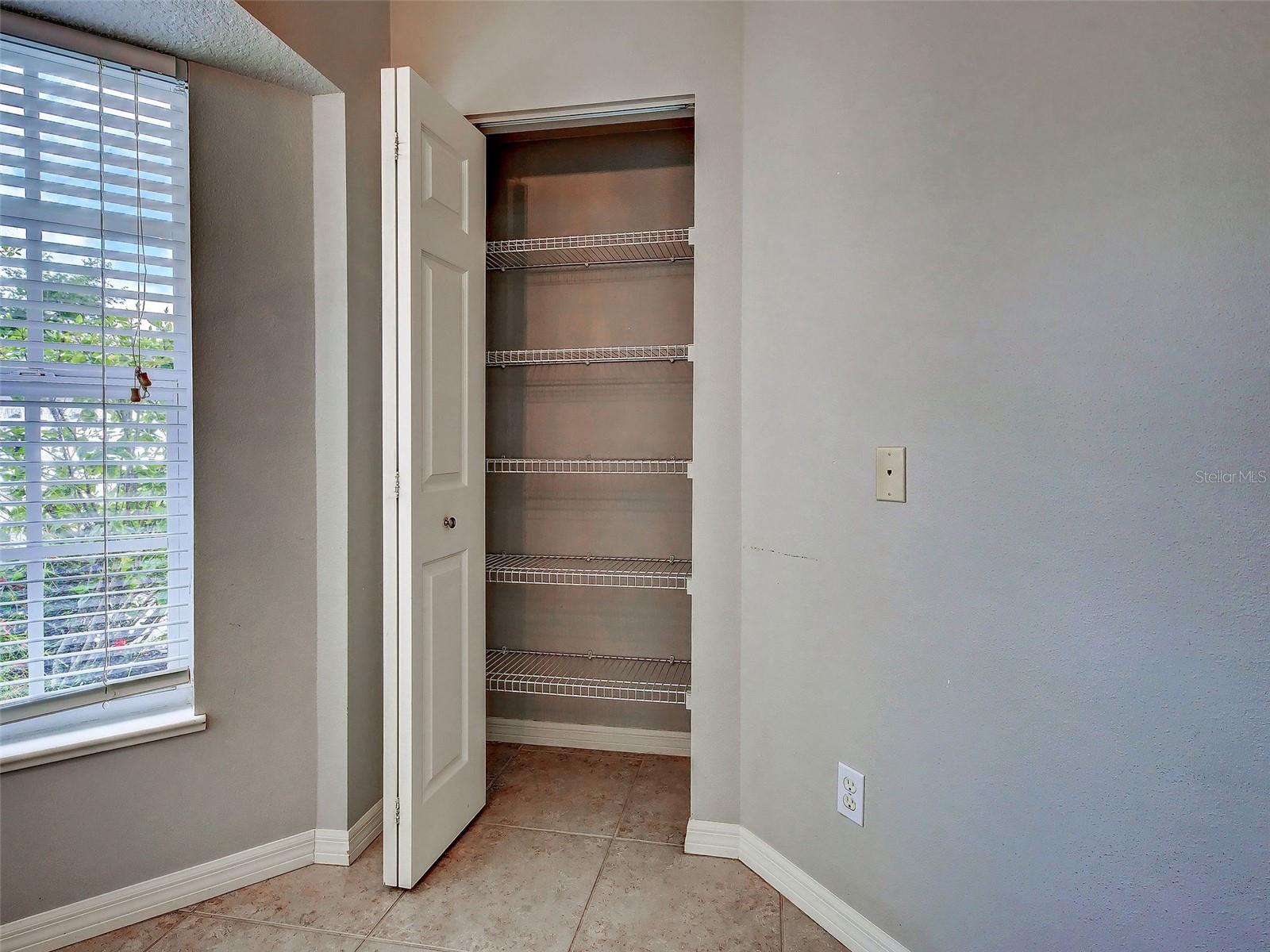 Image 18 of 48 For 902 Addington Court 103