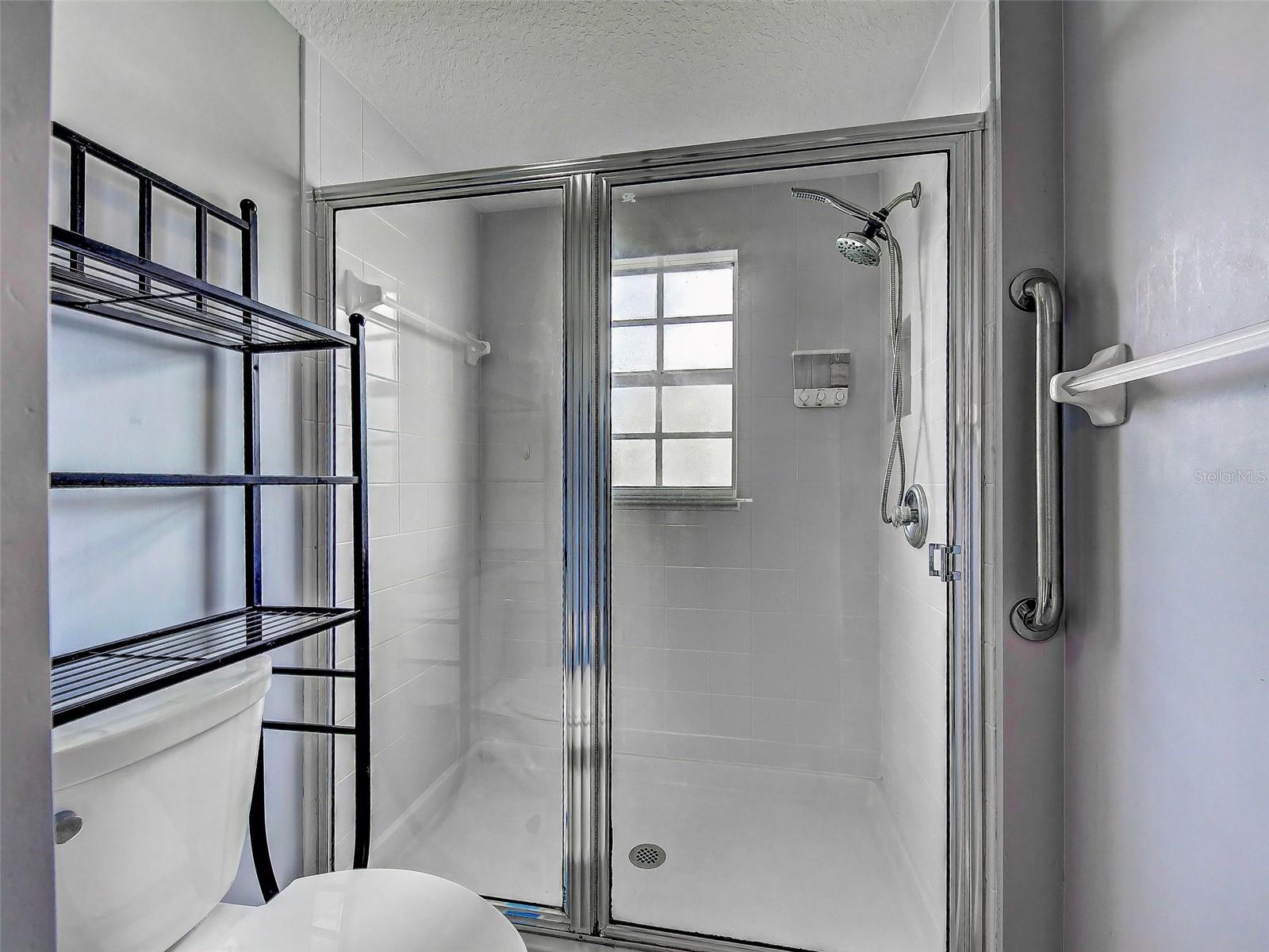 Image 25 of 48 For 902 Addington Court 103